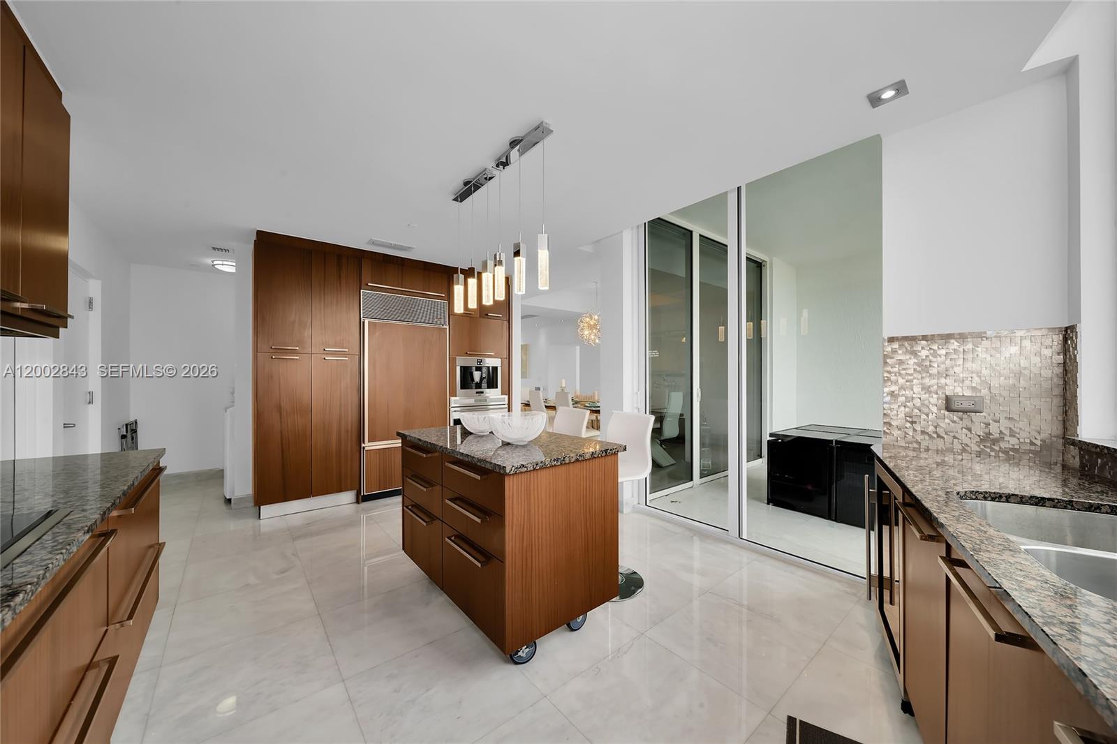 1406 3 / 4 2563 sq. ft. $ 2026-04-17 0 Photo