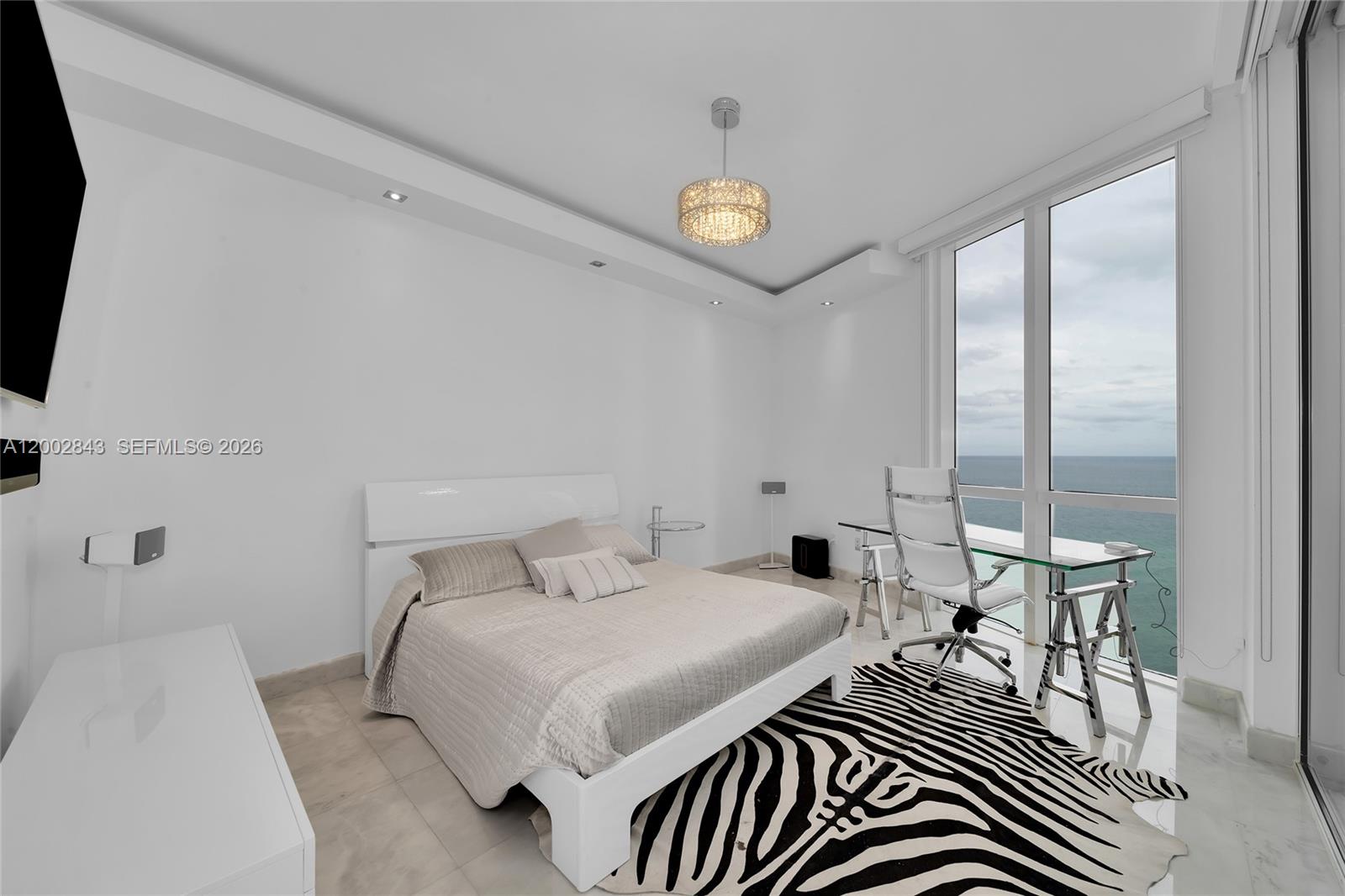 1406 3 / 4 2563 sq. ft. $ 2026-04-17 0 Photo