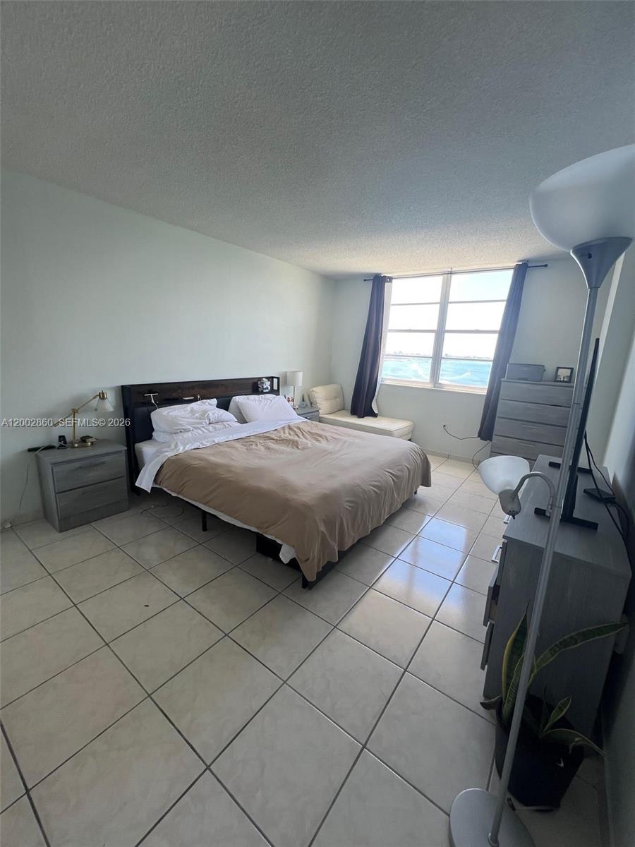 1410 2 / 2 1220 sq. ft. $ 2026-05-06 0 Photo