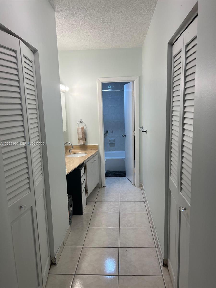 1410 2 / 2 1220 sq. ft. $ 2026-07-02 0 Photo