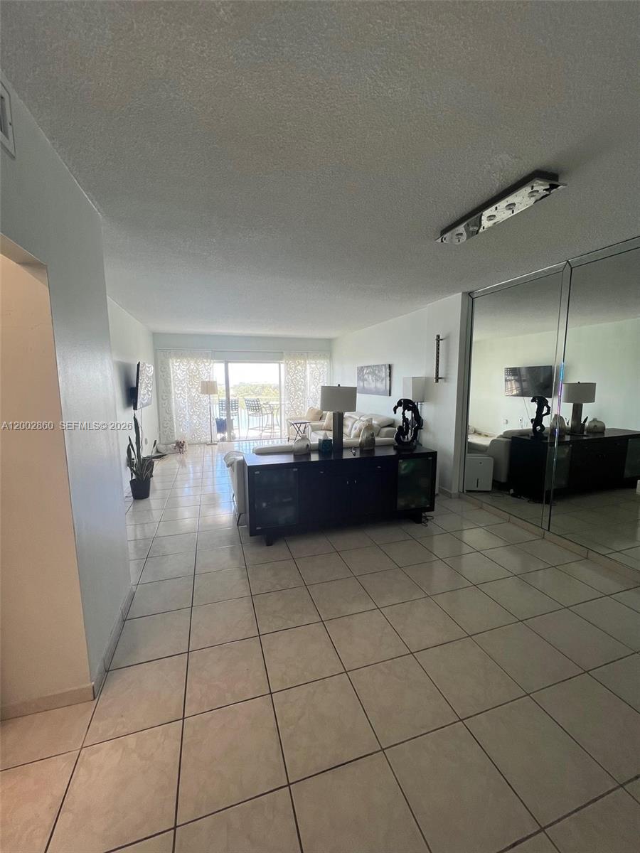 1410 2 / 2 1220 sq. ft. $ 2026-07-02 0 Photo
