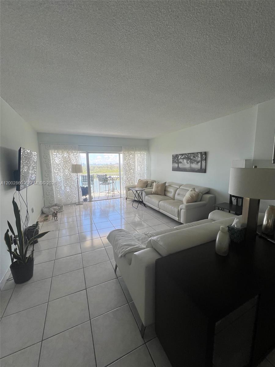 1410 2 / 2 1220 sq. ft. $ 2026-07-02 0 Photo