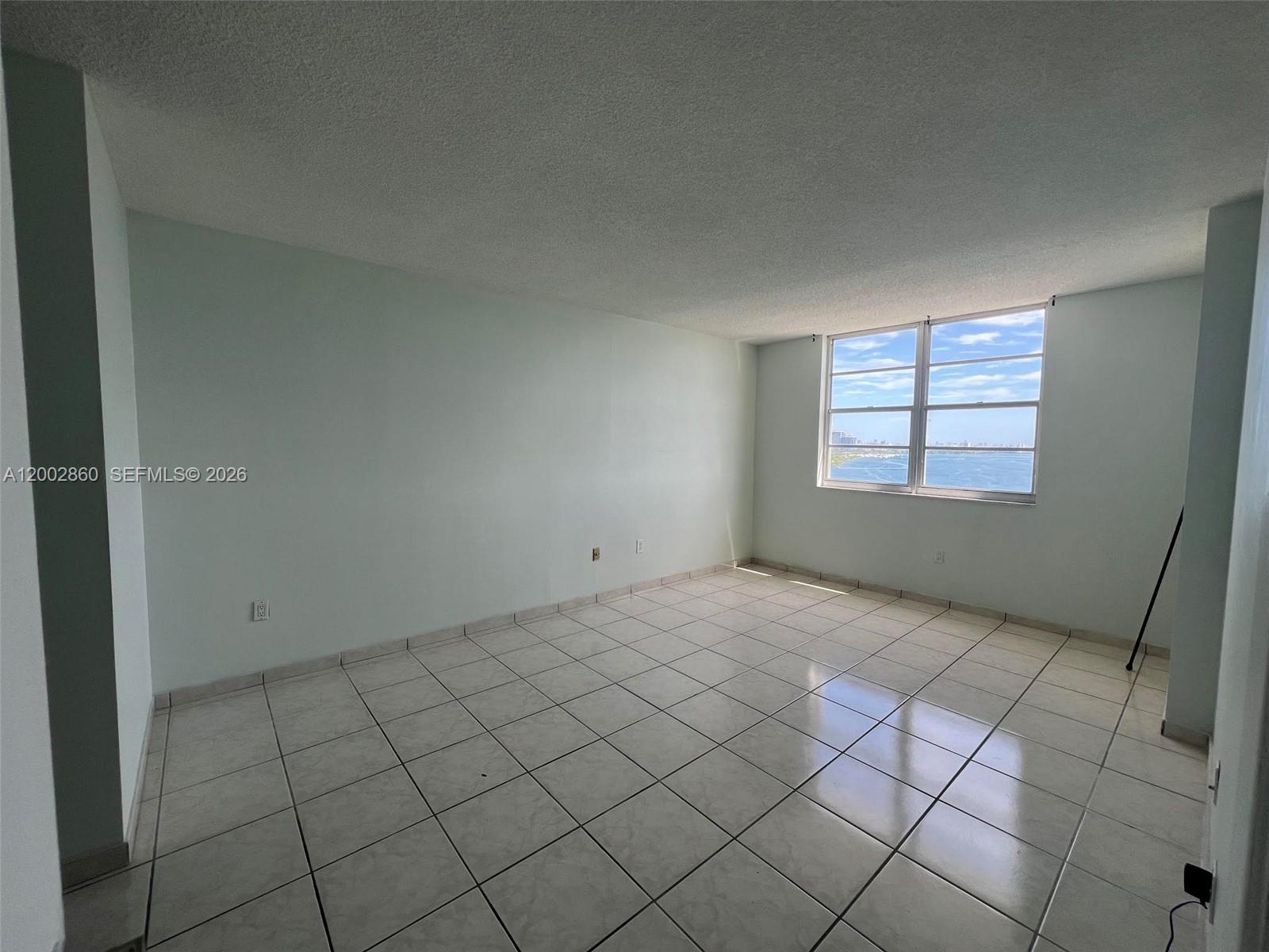 1410 2 / 2 1220 sq. ft. $ 2026-07-02 0 Photo