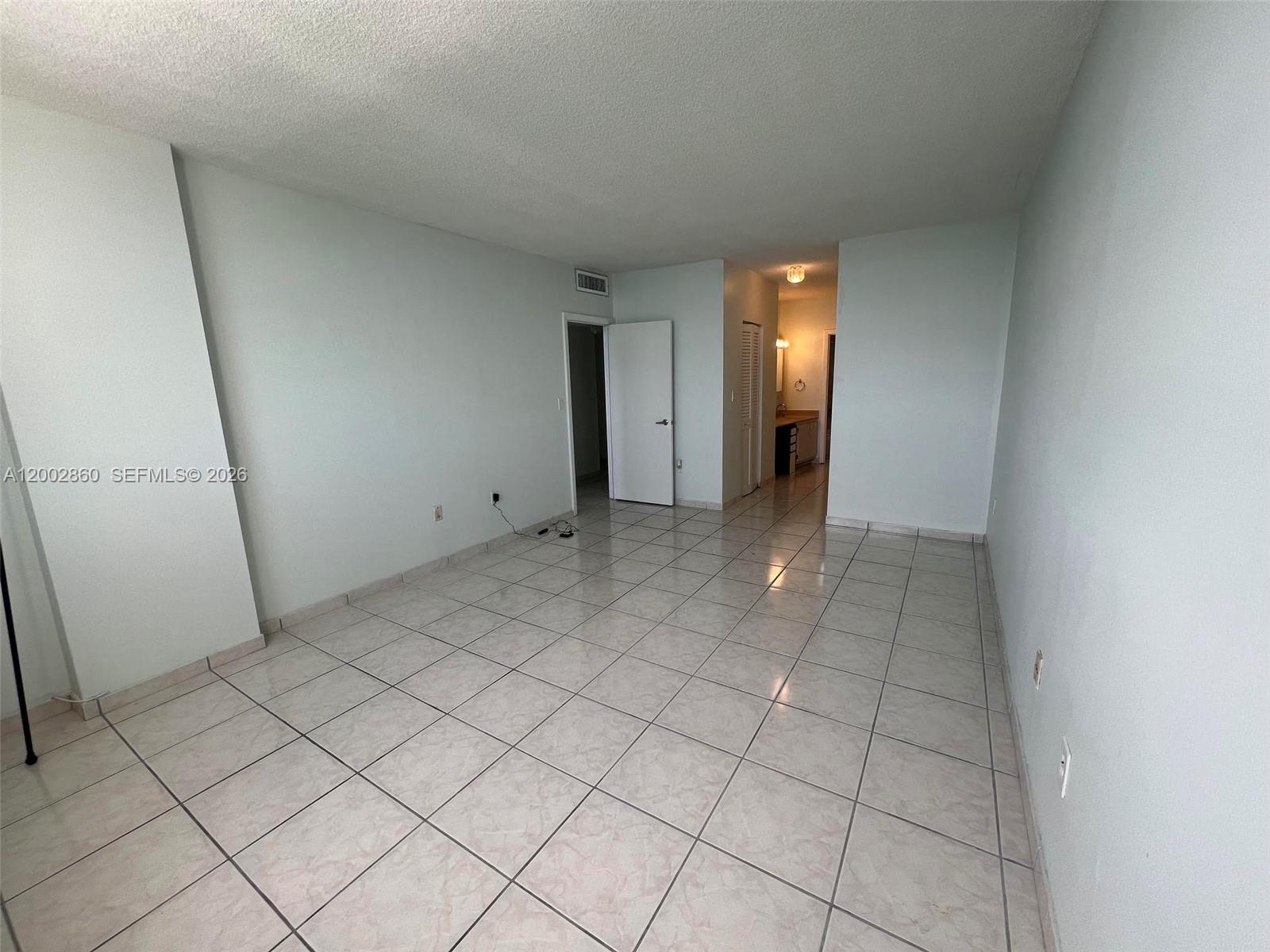 1410 2 / 2 1220 sq. ft. $ 2026-07-02 0 Photo