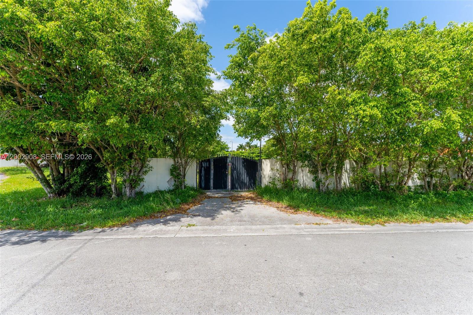   /   sq. ft. $ 2026-04-17 0 Photo