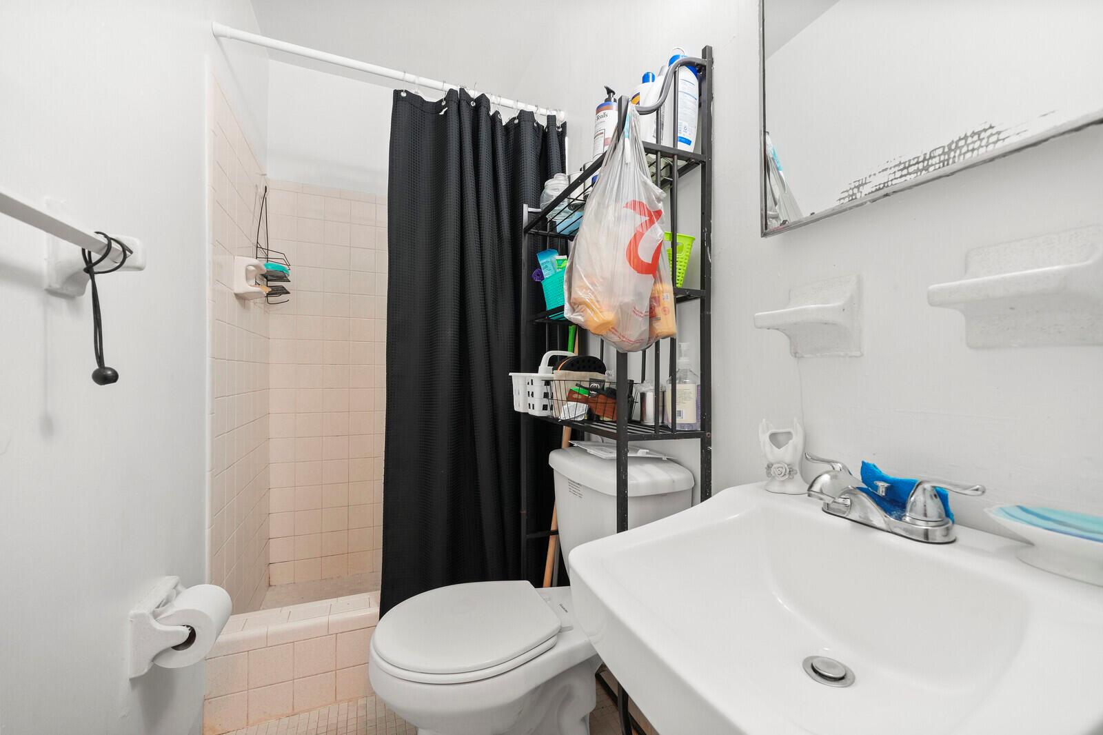 Ver detalles / 0 2297 sq. ft. $ 2026-06-21 0 foto