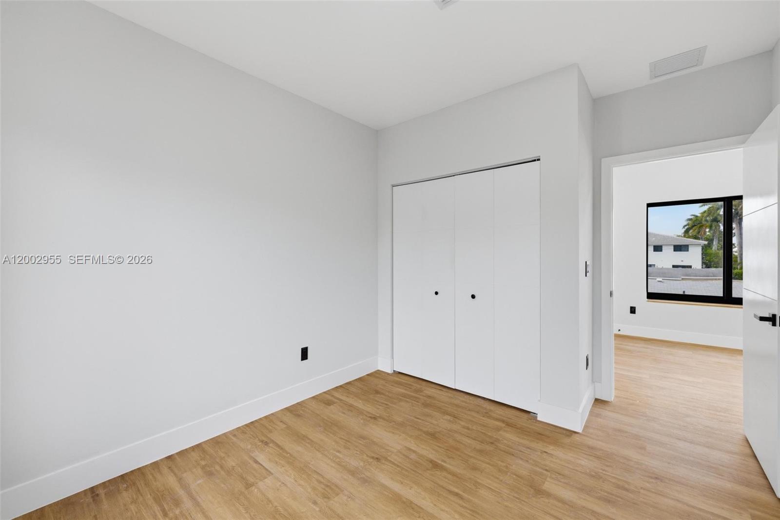   /   sq. ft. $ 2026-04-17 0 Photo