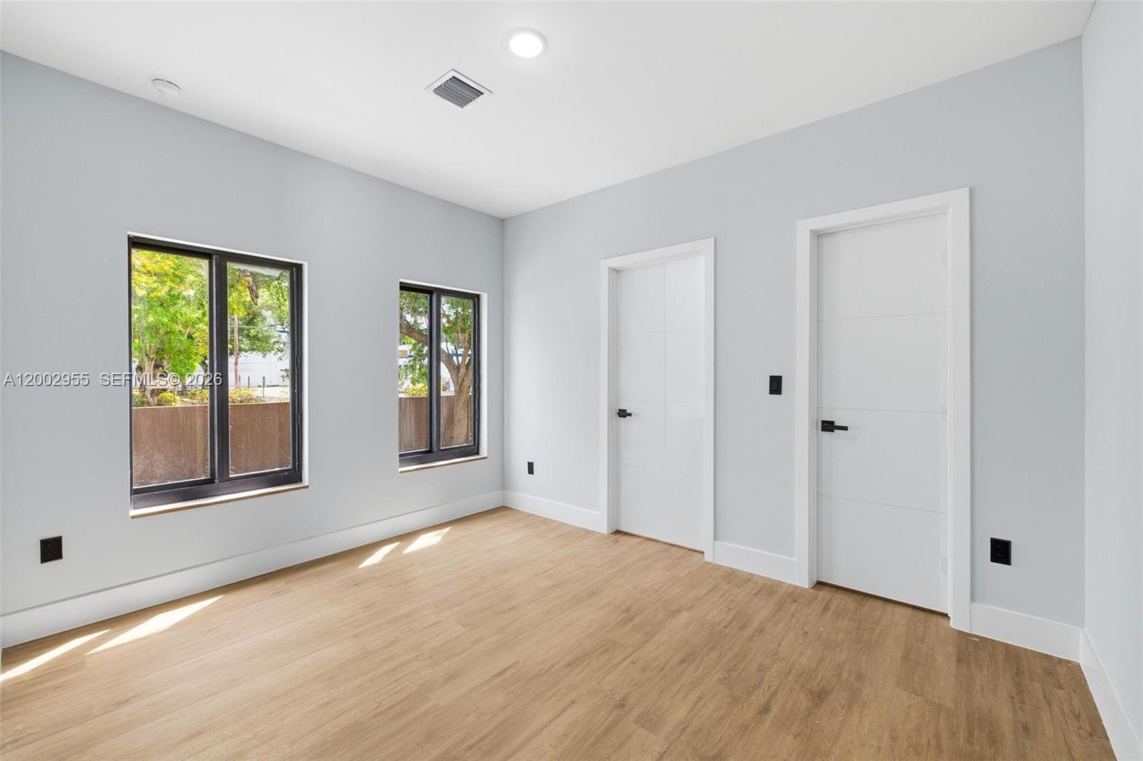   /   sq. ft. $ 2026-04-17 0 Photo