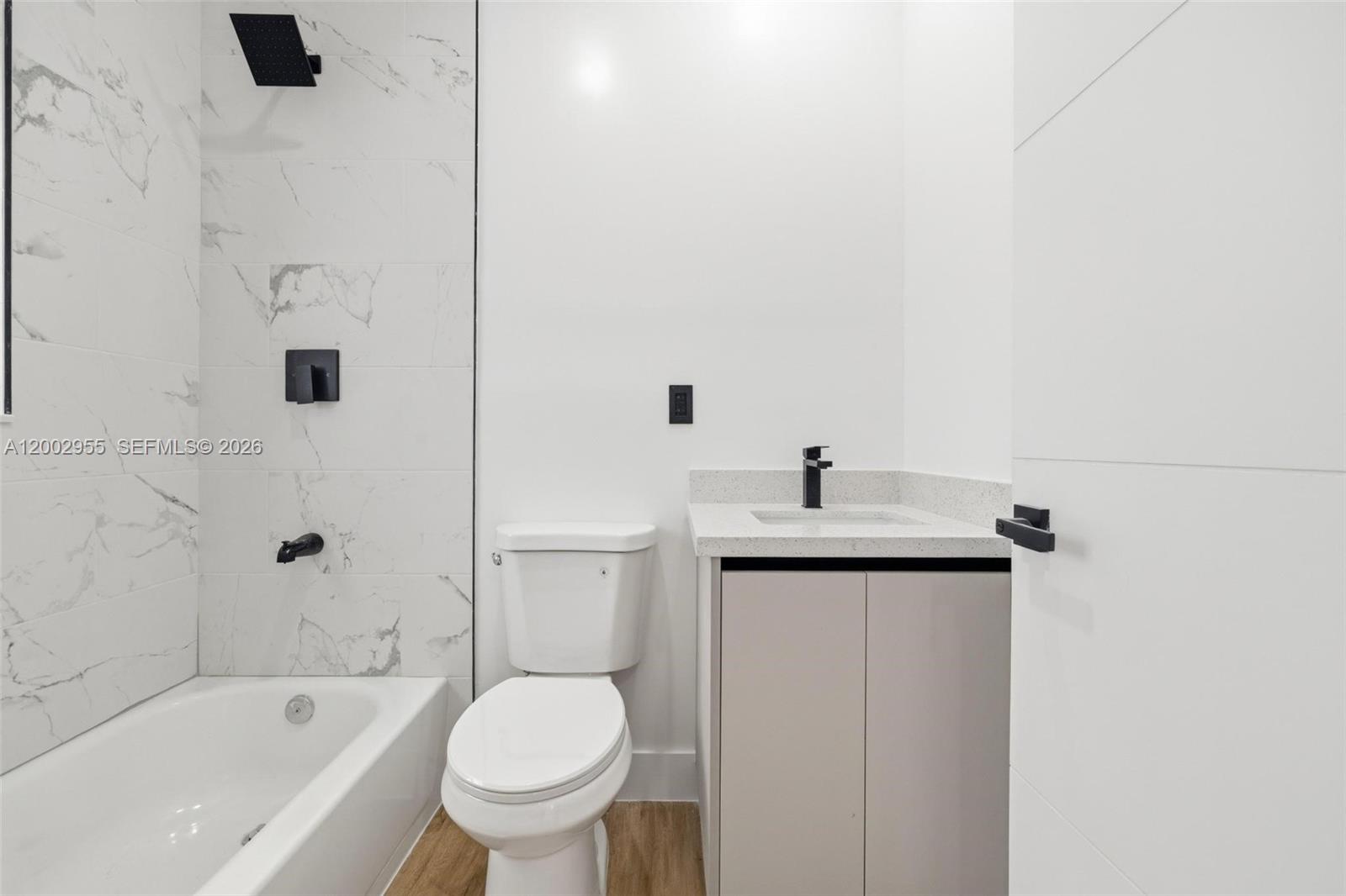   /   sq. ft. $ 2026-04-17 0 Photo