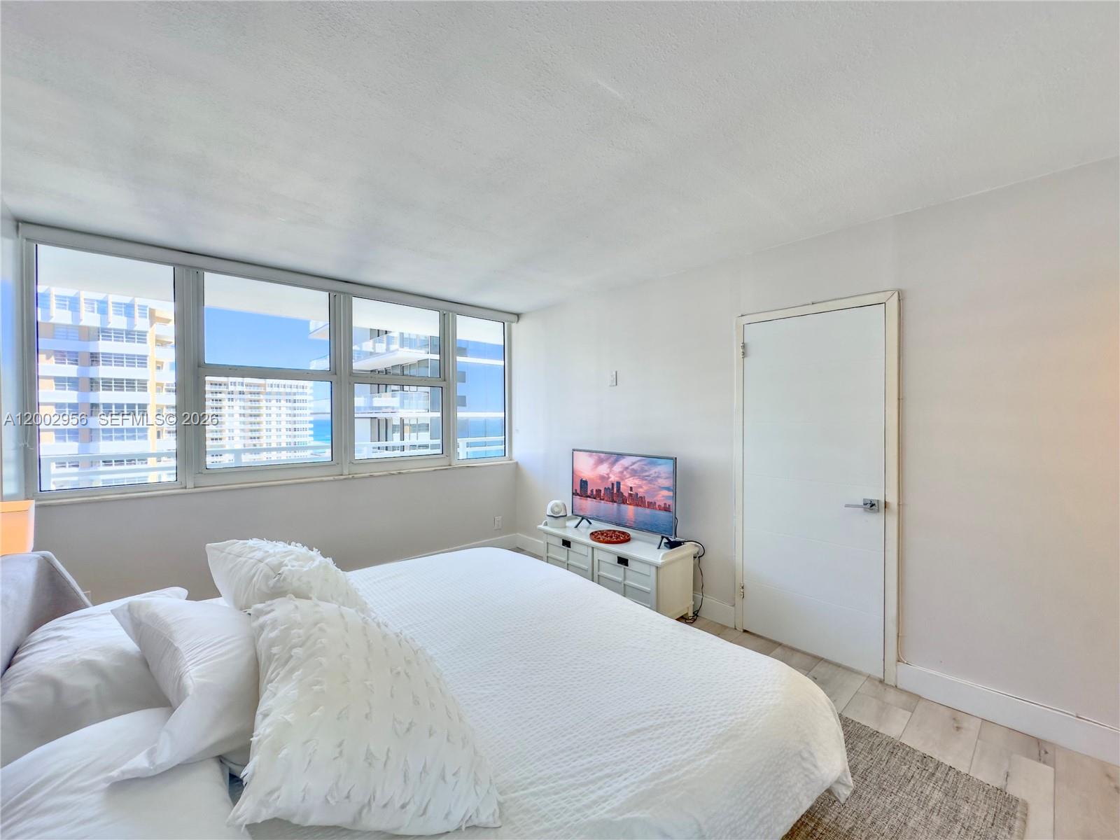 Photo of 2030 Ocean Dr  #1922, Hallandale Beach, Florida, 33009 - 