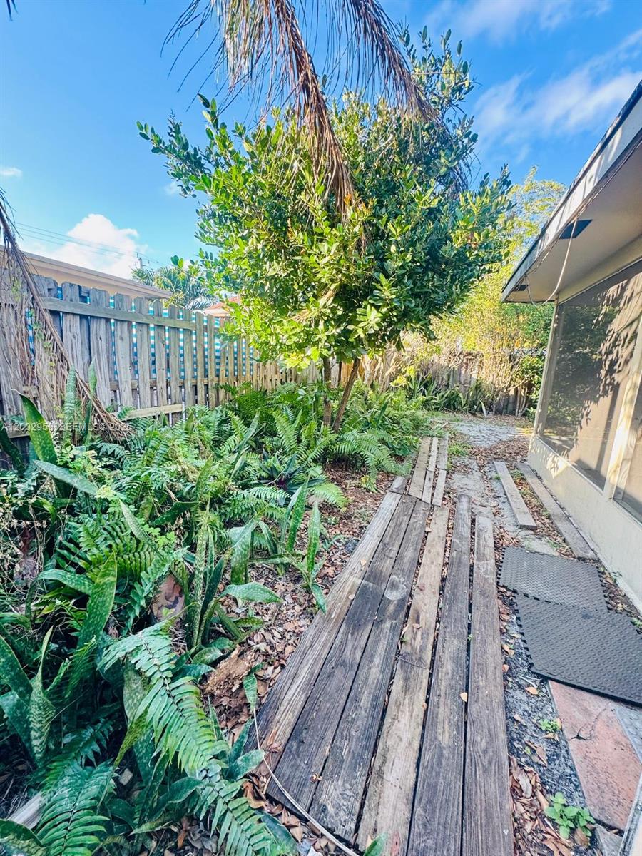   /  2483 sq. ft. $ 2026-04-17 0 Photo