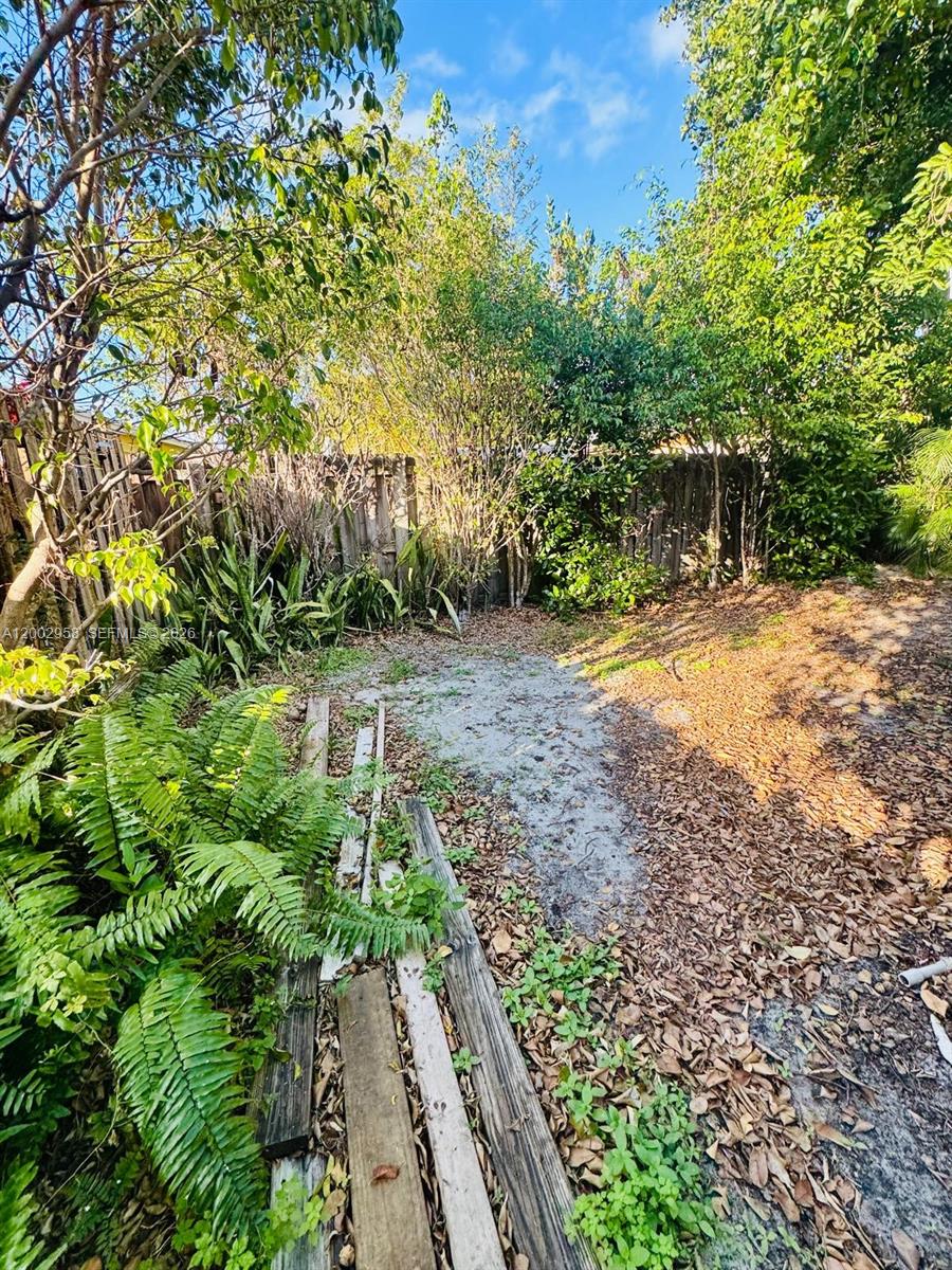   /  2483 sq. ft. $ 2026-04-17 0 Photo