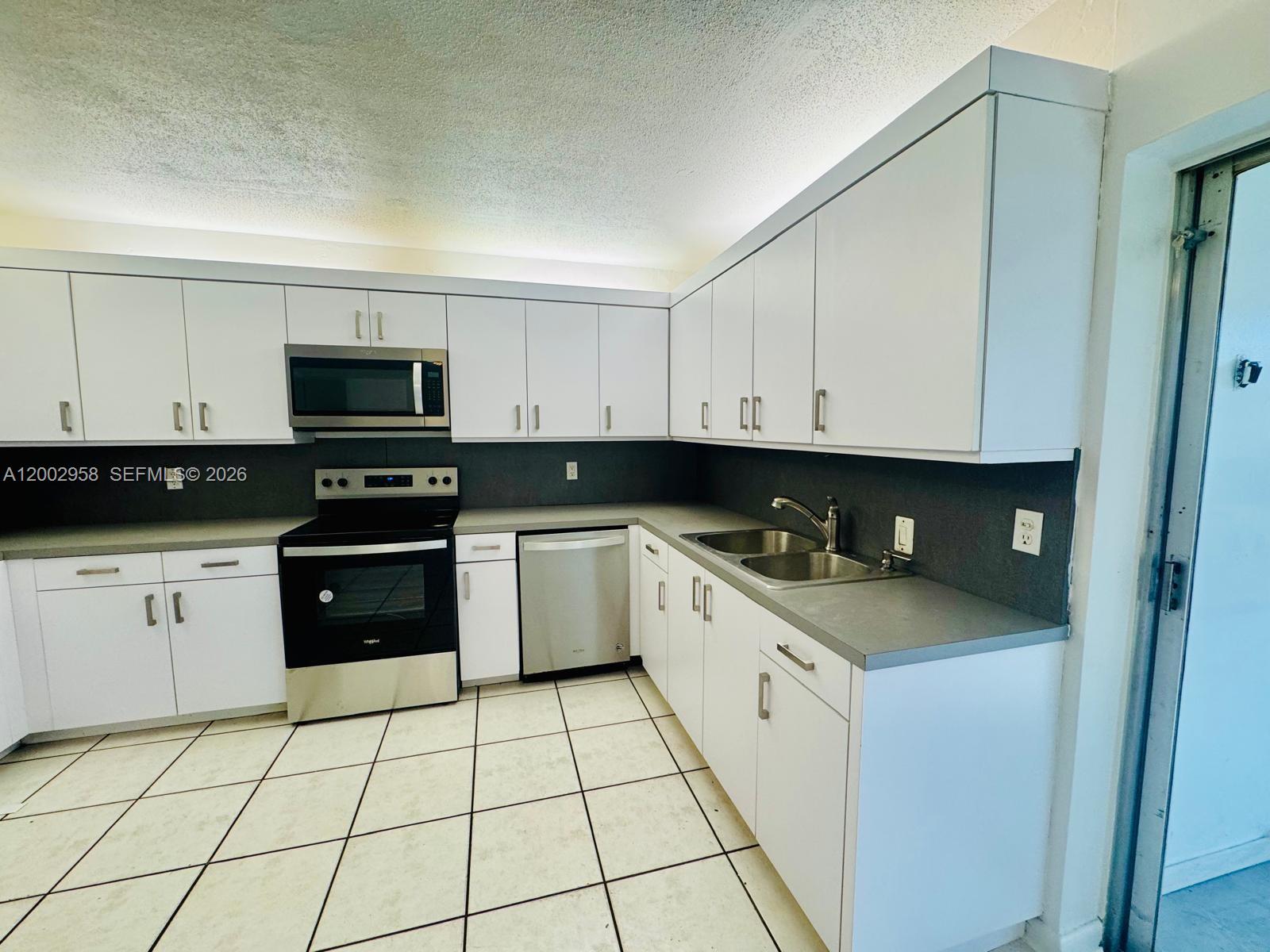   /  2483 sq. ft. $ 2026-04-17 0 Photo