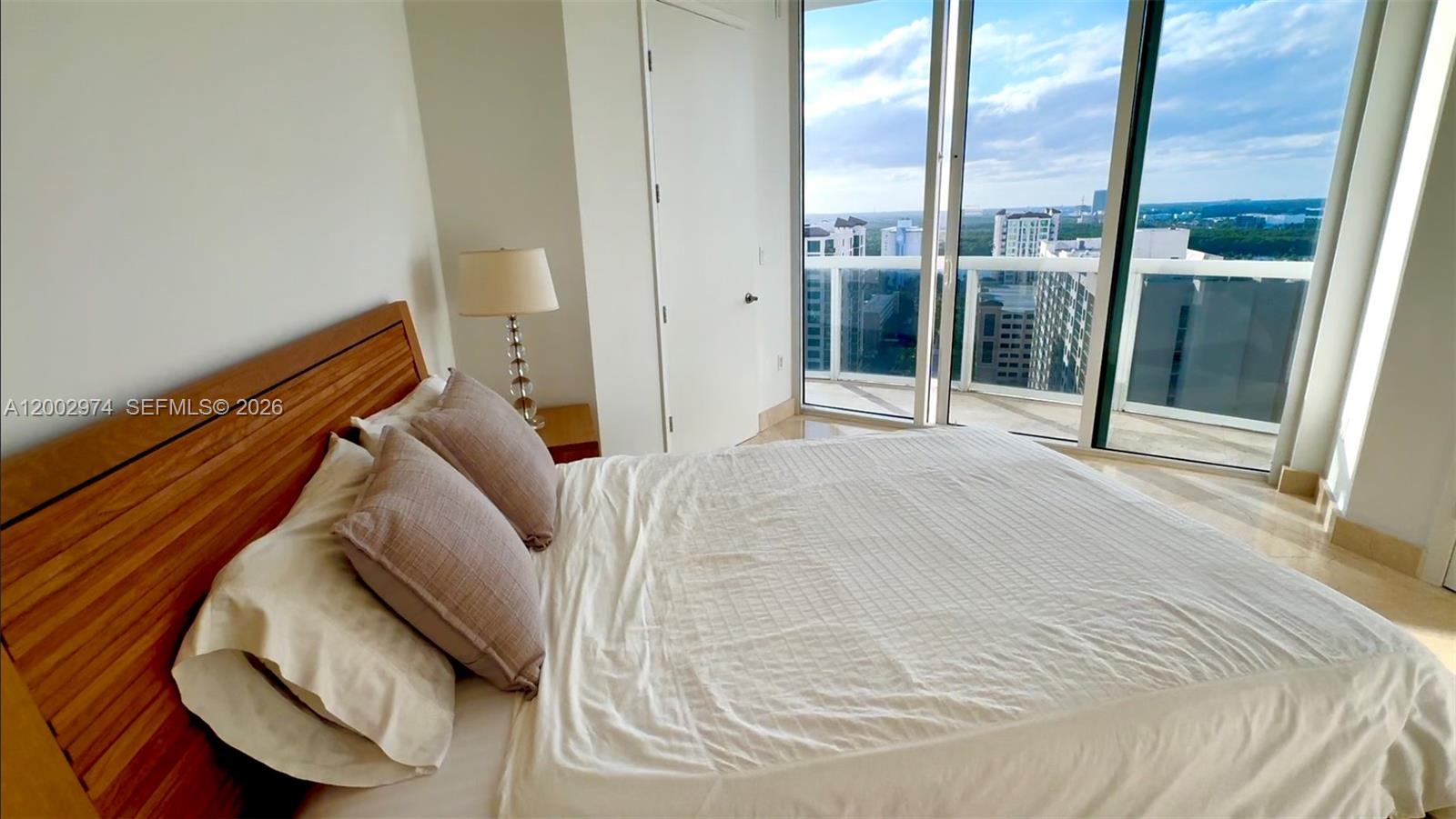 1804 3 / 4 2327 sq. ft. $ 2026-04-17 0 Photo