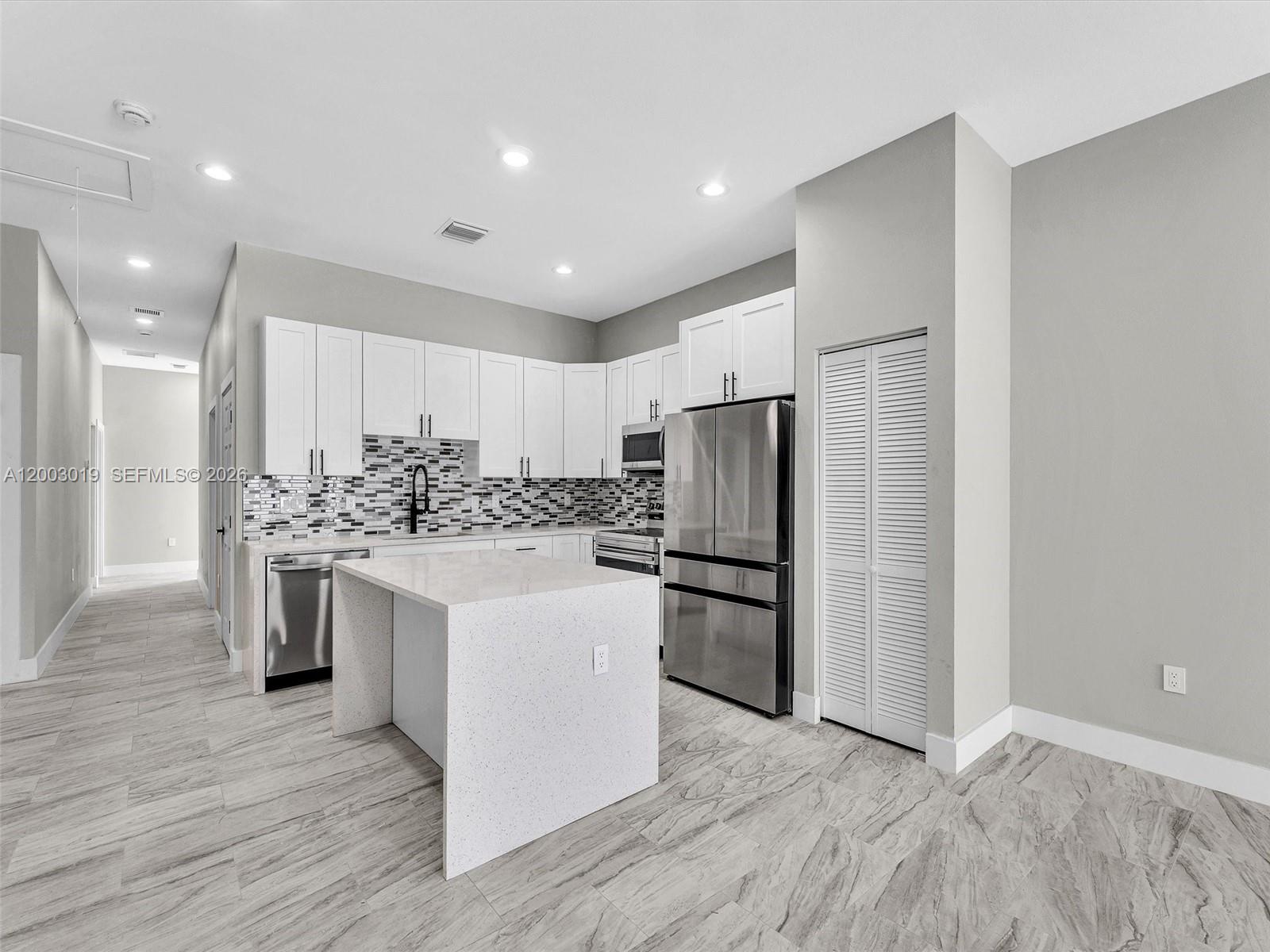   /  3378 sq. ft. $ 2026-04-17 0 Photo