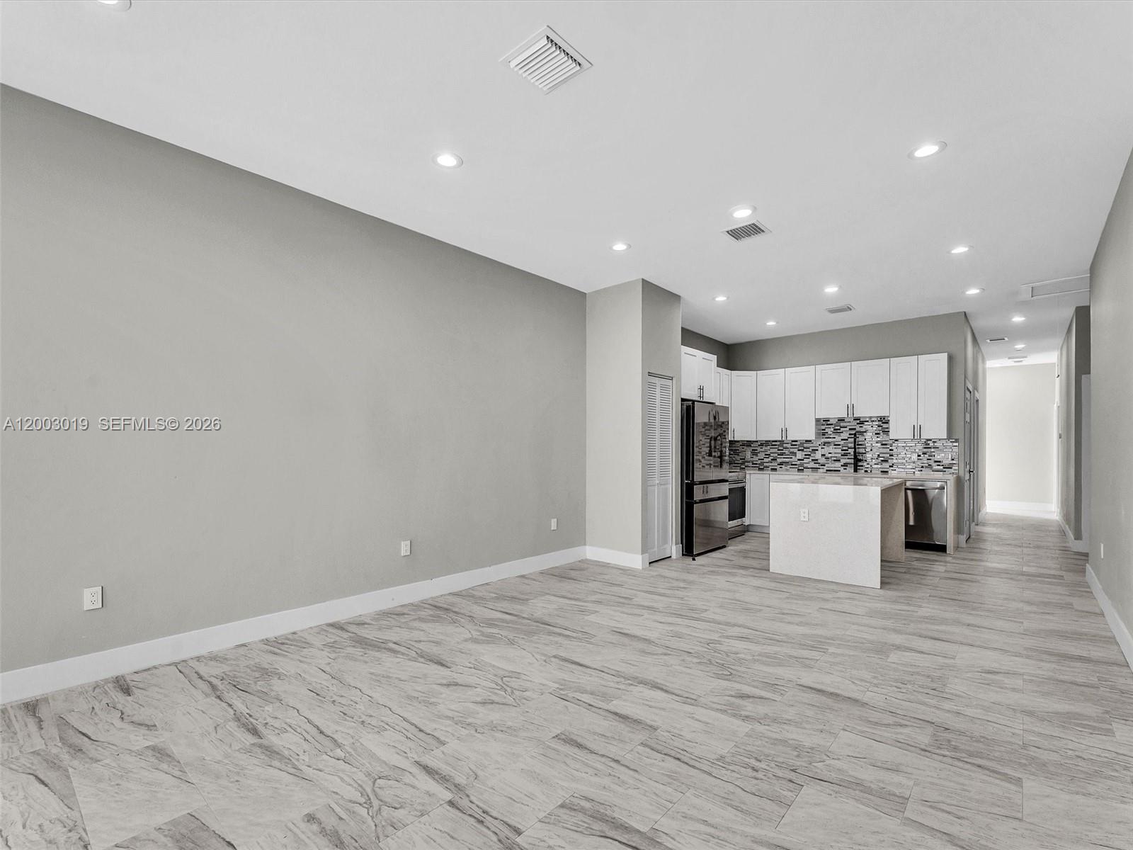   /  3378 sq. ft. $ 2026-04-17 0 Photo