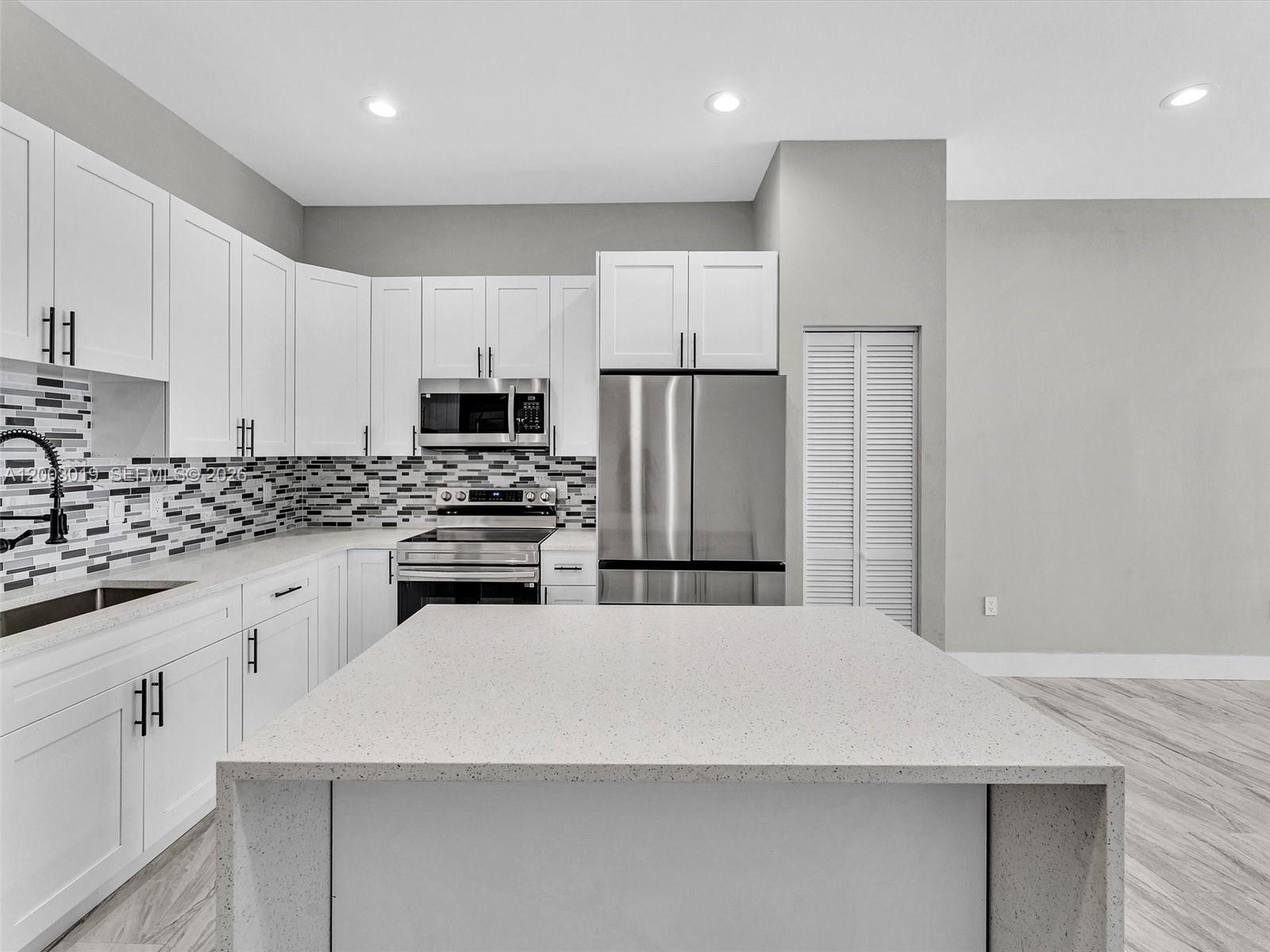   /  3378 sq. ft. $ 2026-04-17 0 Photo