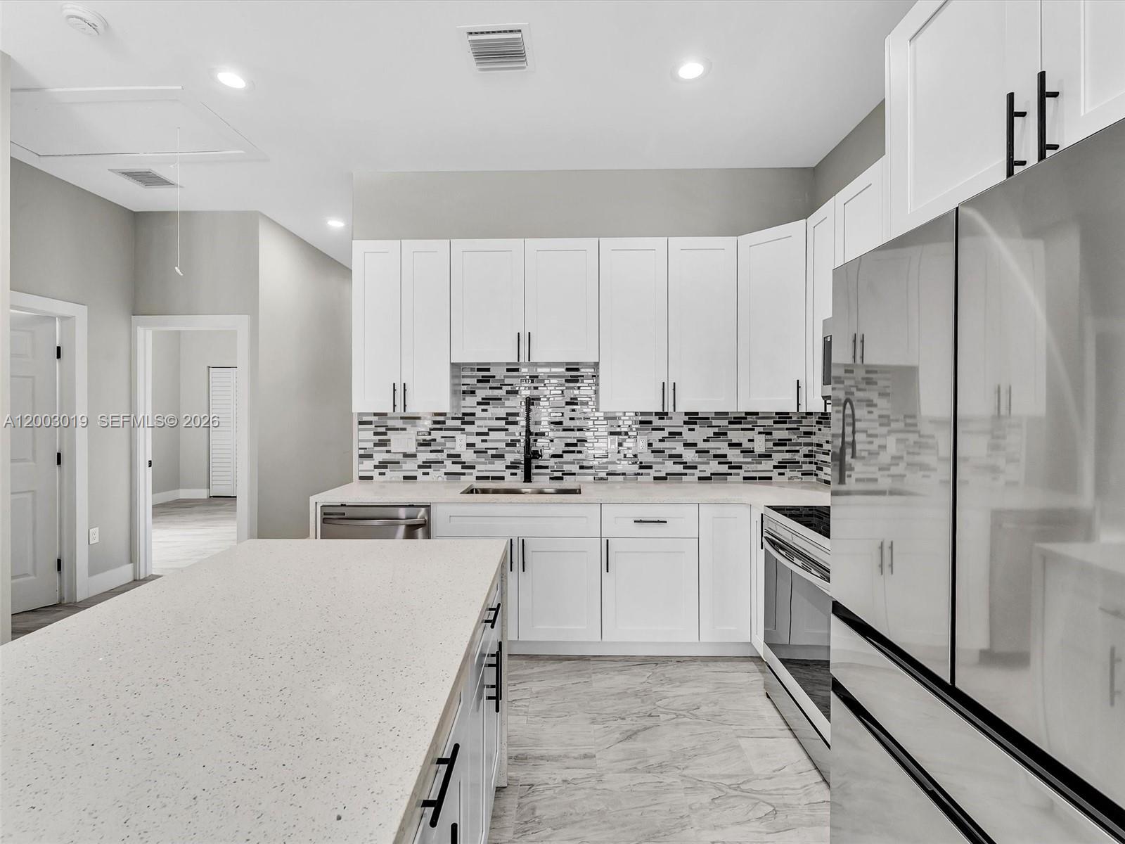   /  3378 sq. ft. $ 2026-04-17 0 Photo