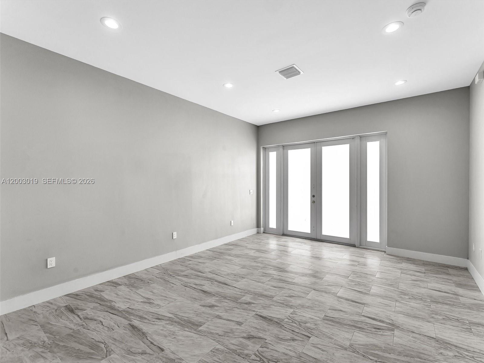   /  3378 sq. ft. $ 2026-04-17 0 Photo