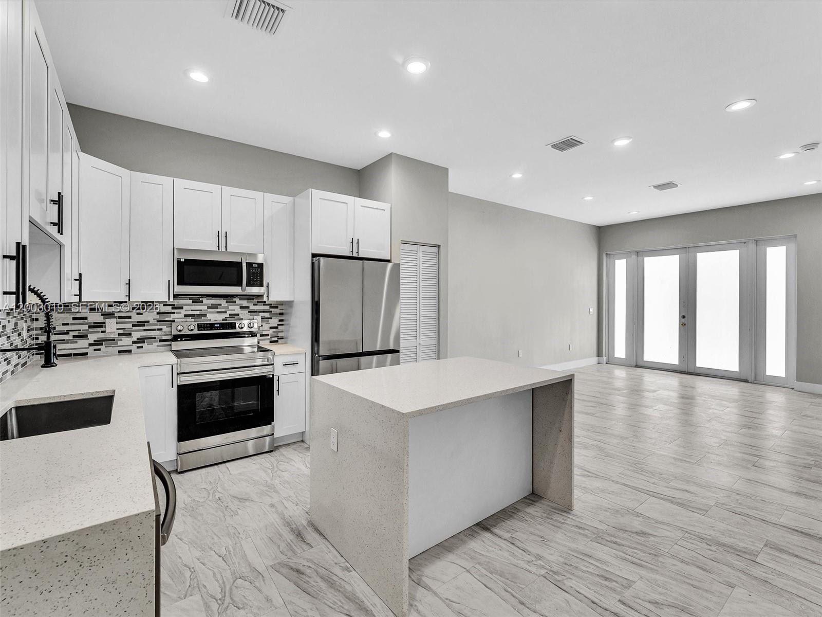   /  3378 sq. ft. $ 2026-04-17 0 Photo