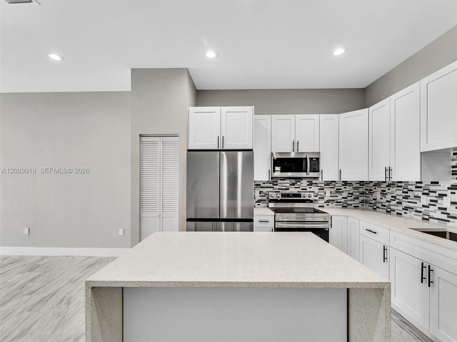   /  3378 sq. ft. $ 2026-04-17 0 Photo