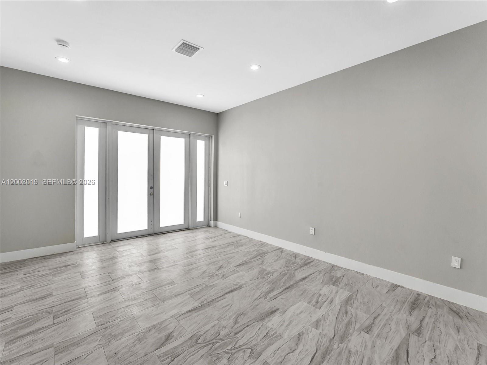   /  3378 sq. ft. $ 2026-04-17 0 Photo