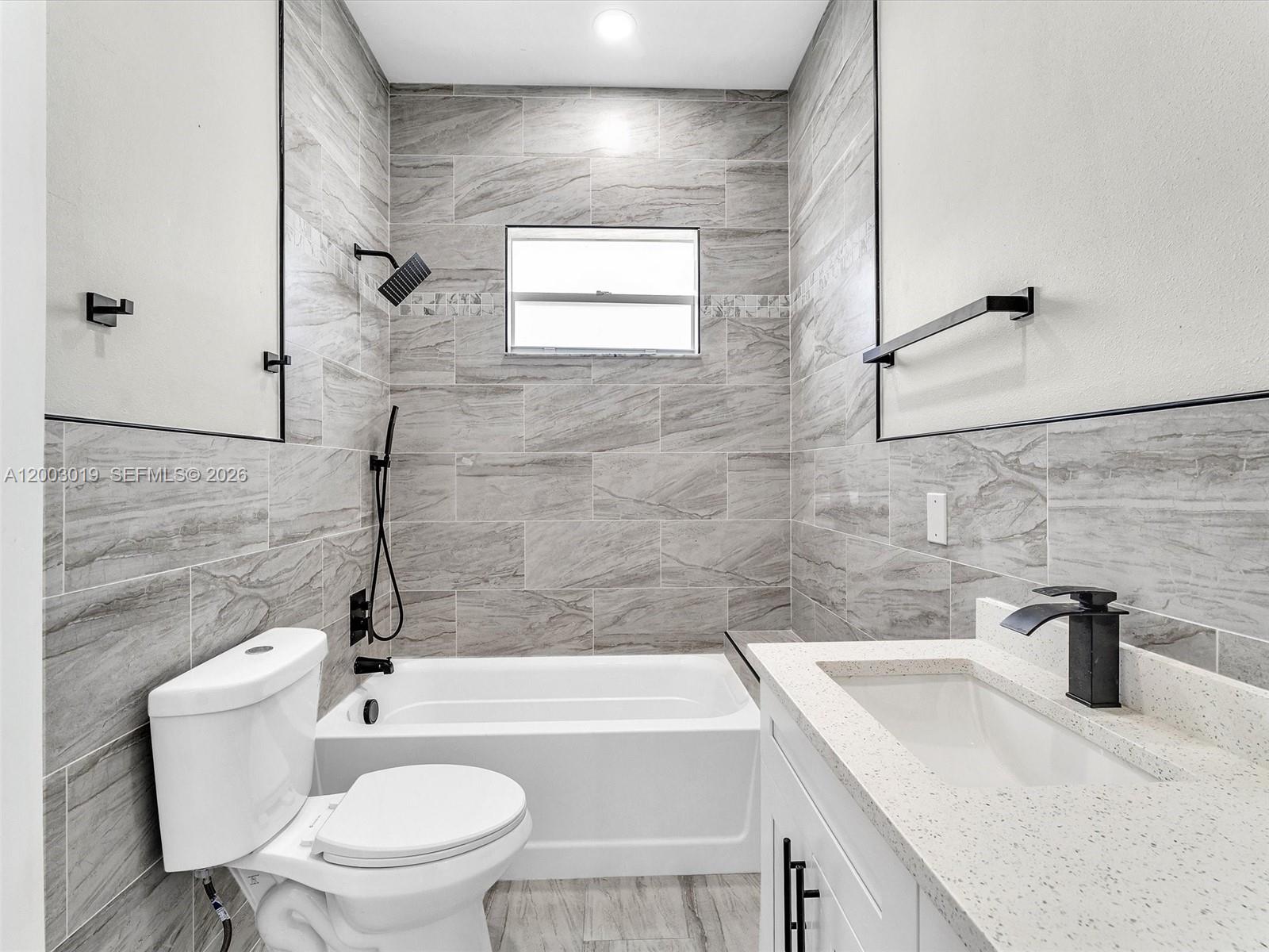   /  3378 sq. ft. $ 2026-04-17 0 Photo