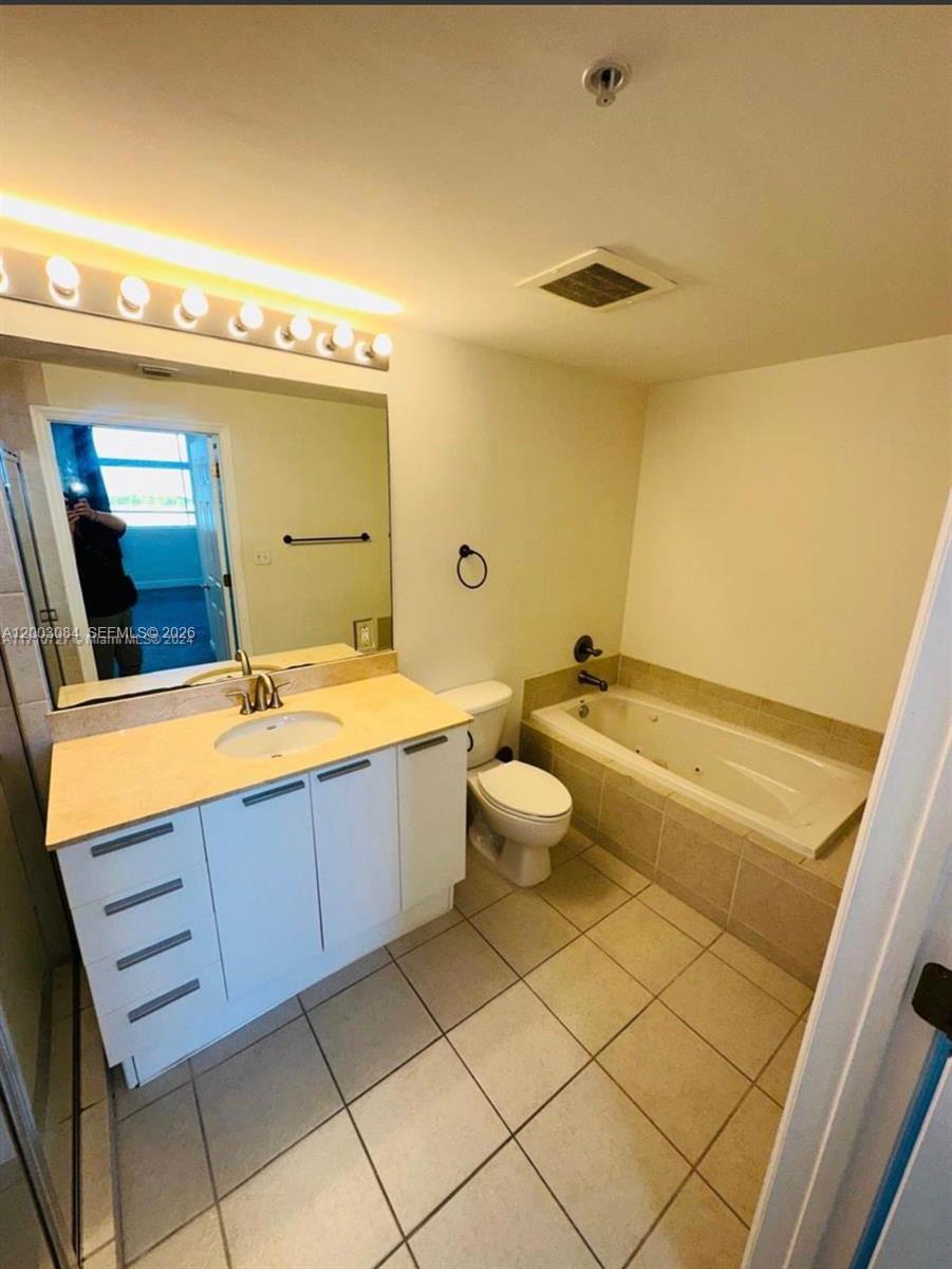 Photo of 140 Dixie Hwy  #707, Hollywood, Florida, 33020 - 