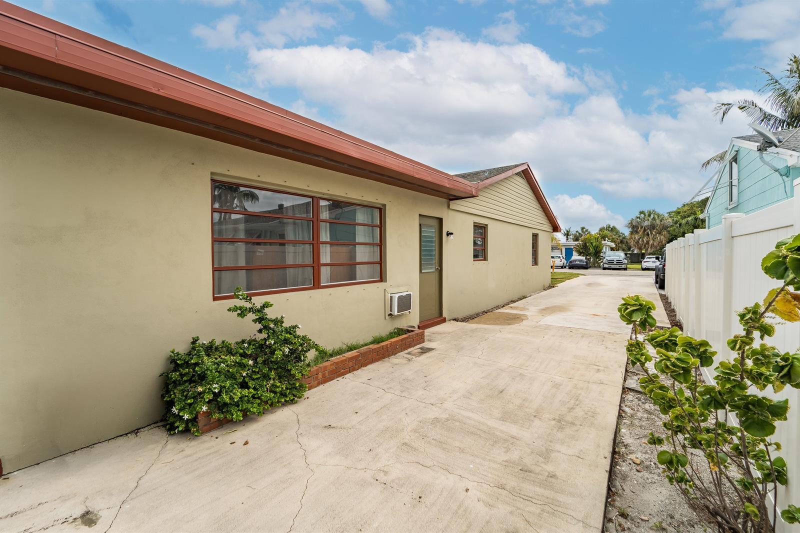 Ver detalles / 0 2952 sq. ft. $ 2026-06-15 0 foto