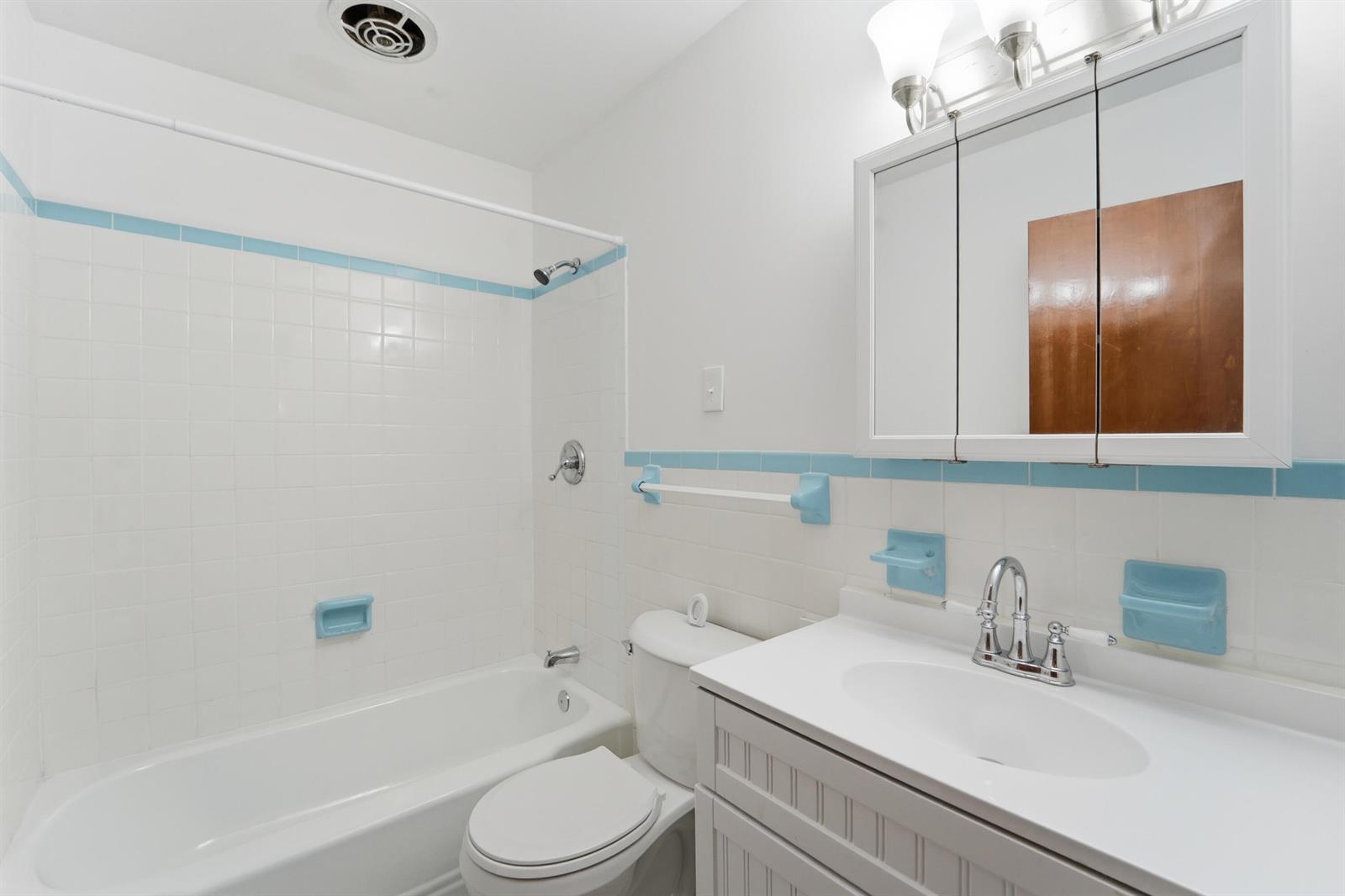 Ver detalles / 0 2952 sq. ft. $ 2026-06-15 0 foto