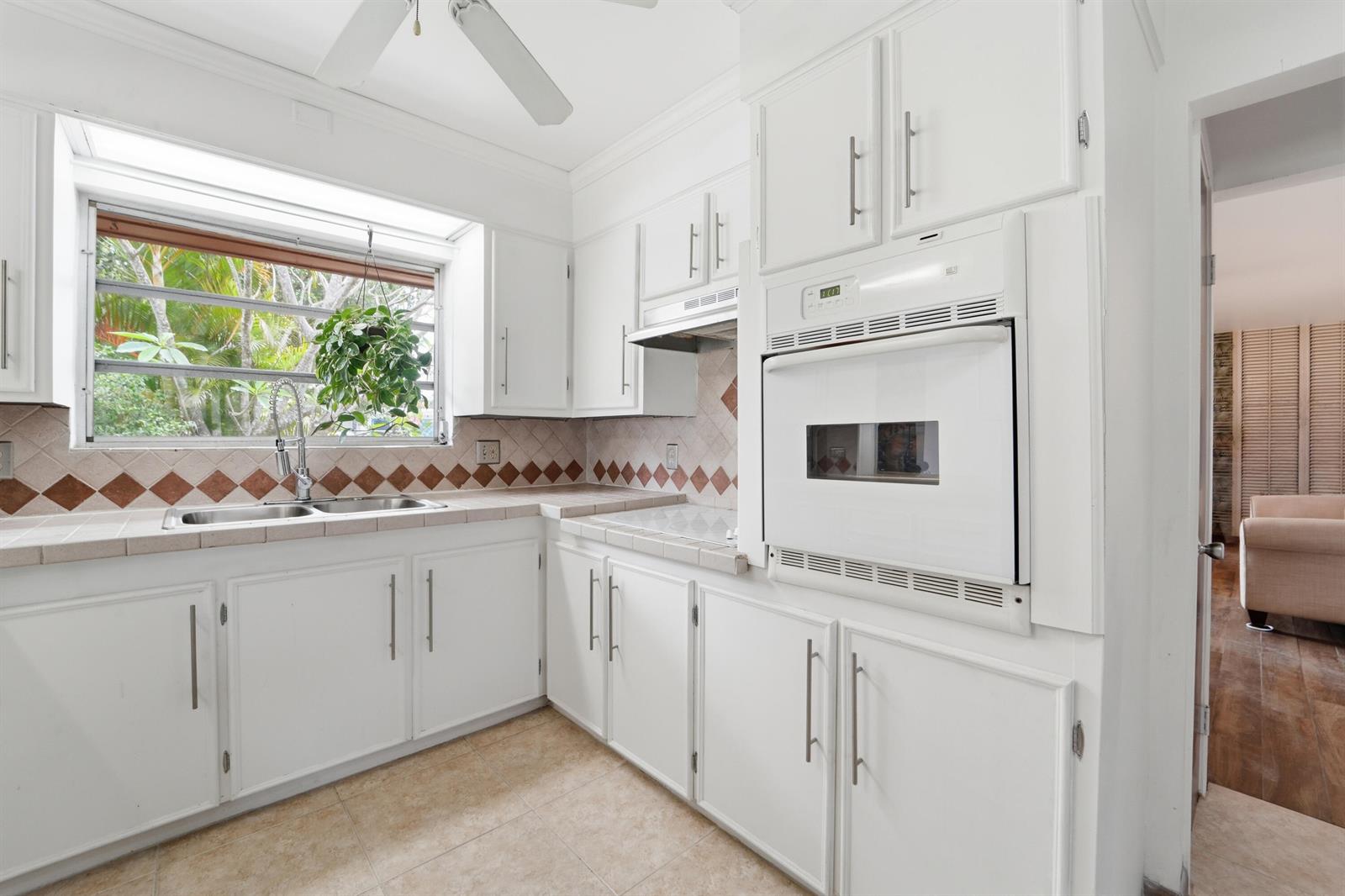 Ver detalles / 0 2952 sq. ft. $ 2026-06-15 0 foto