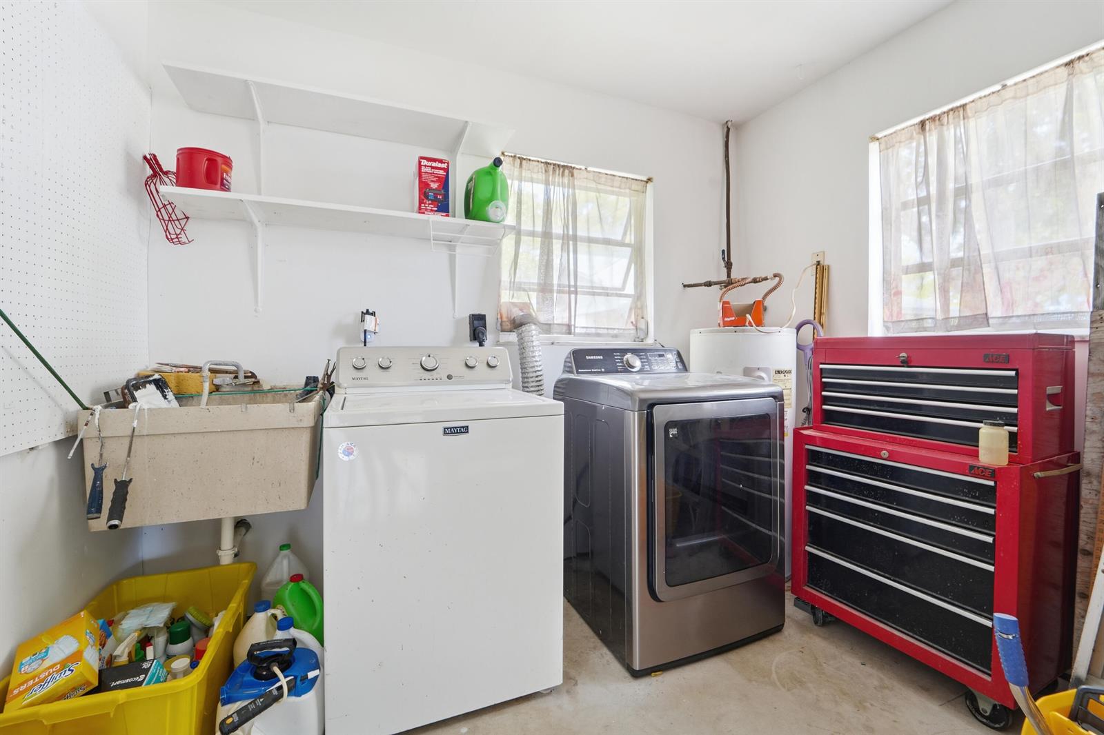 Ver detalles / 0 2952 sq. ft. $ 2026-06-15 0 foto
