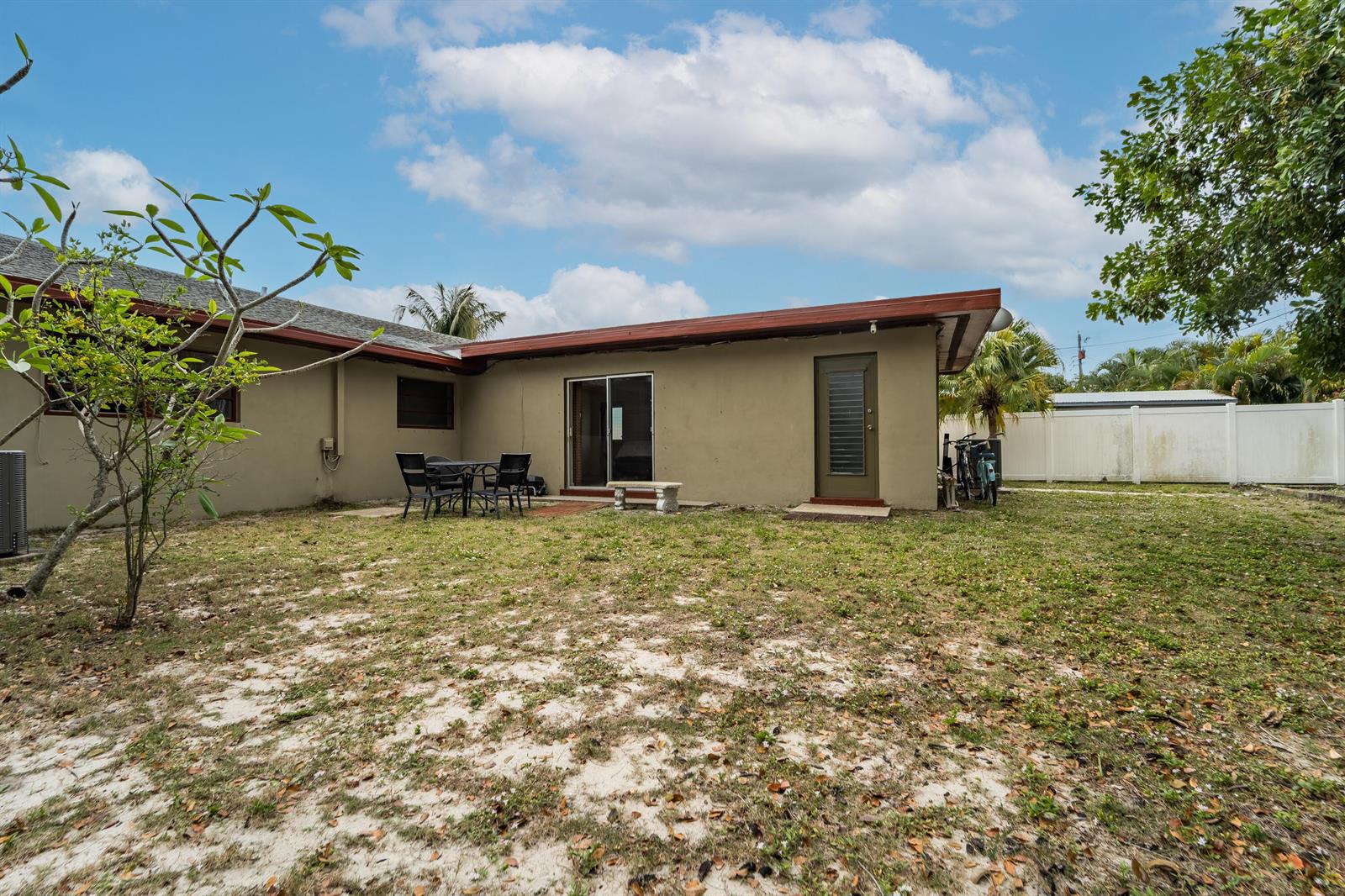 Ver detalles / 0 2952 sq. ft. $ 2026-06-15 0 foto