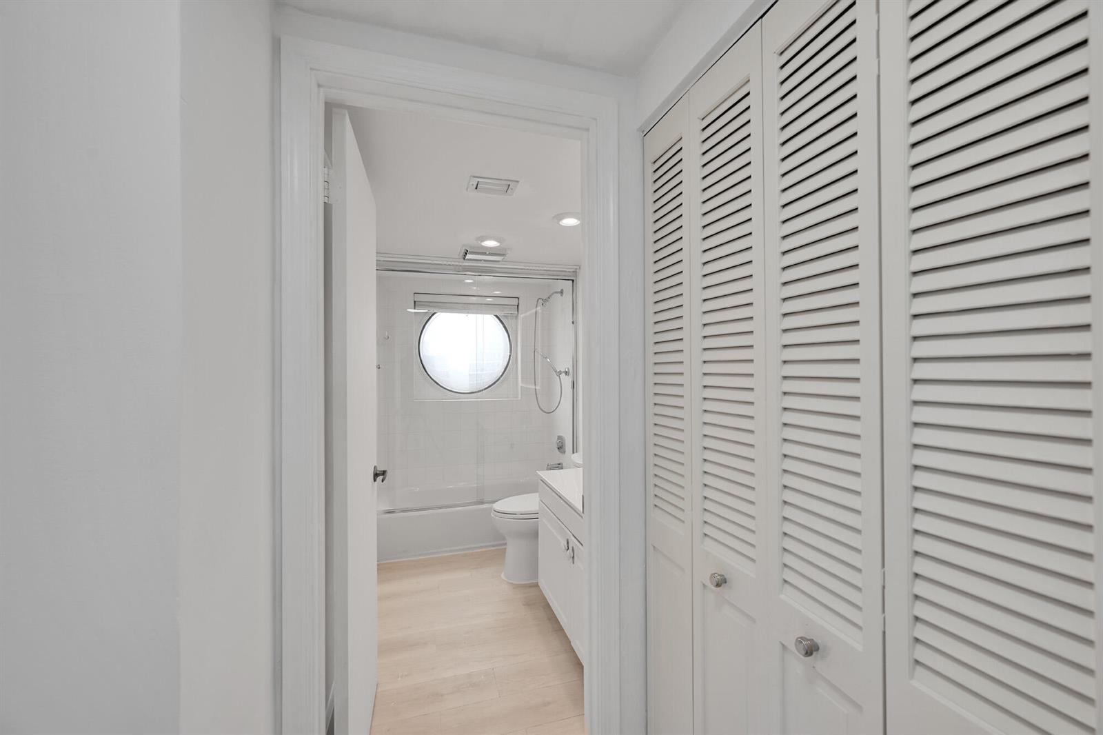 Photo of 3640 Yacht Club  #1501, Aventura, Florida, 33180 - 12