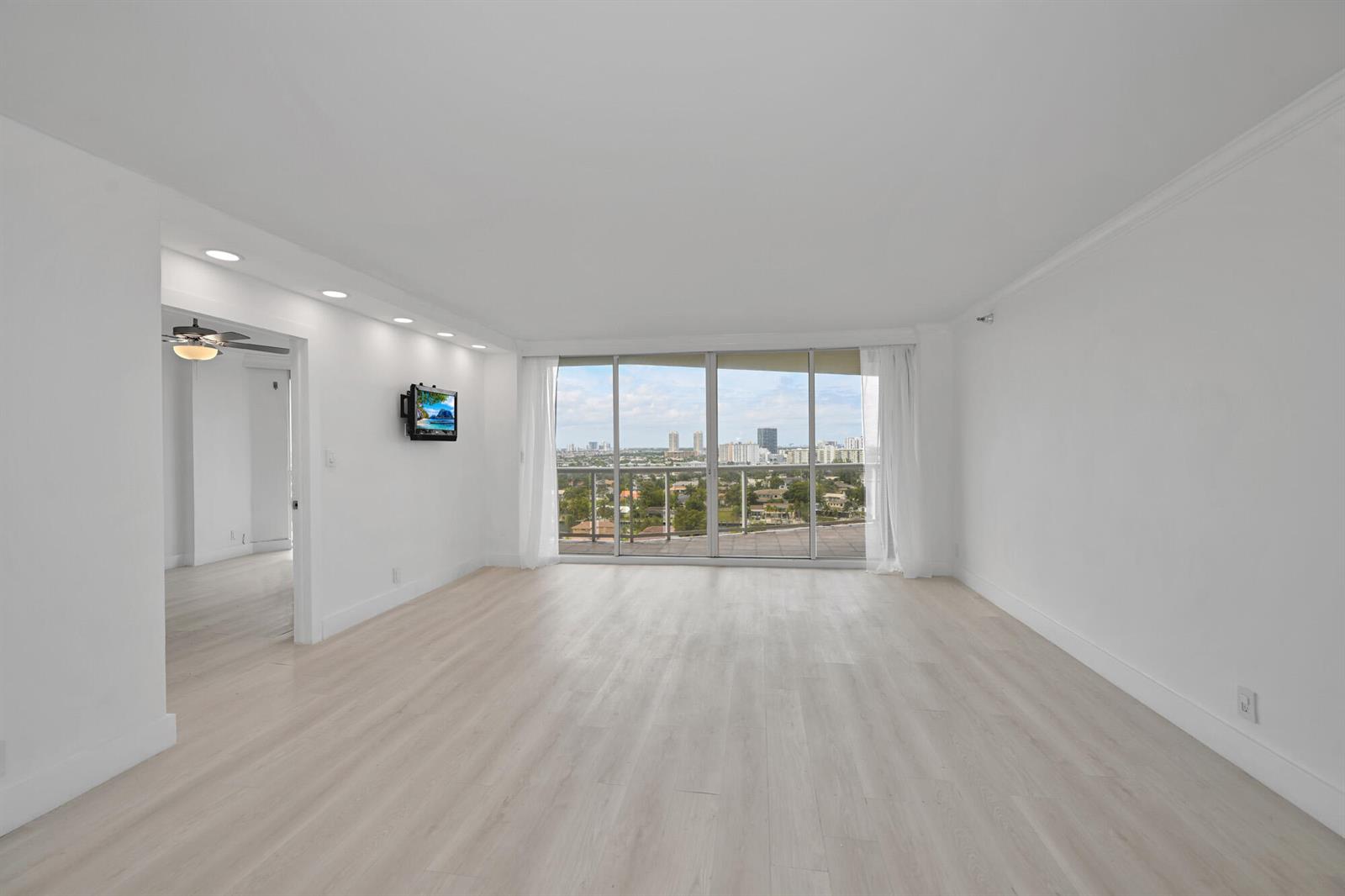 Photo of 3640 Yacht Club  #1501, Aventura, Florida, 33180 - 08