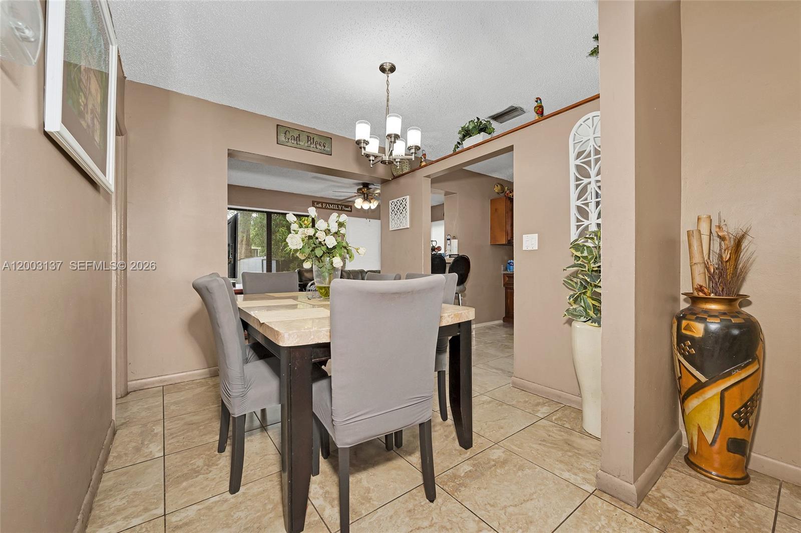 Ver detalles 2630 3 / 2 1360 sq. ft. $ 2026-09-11 0 foto