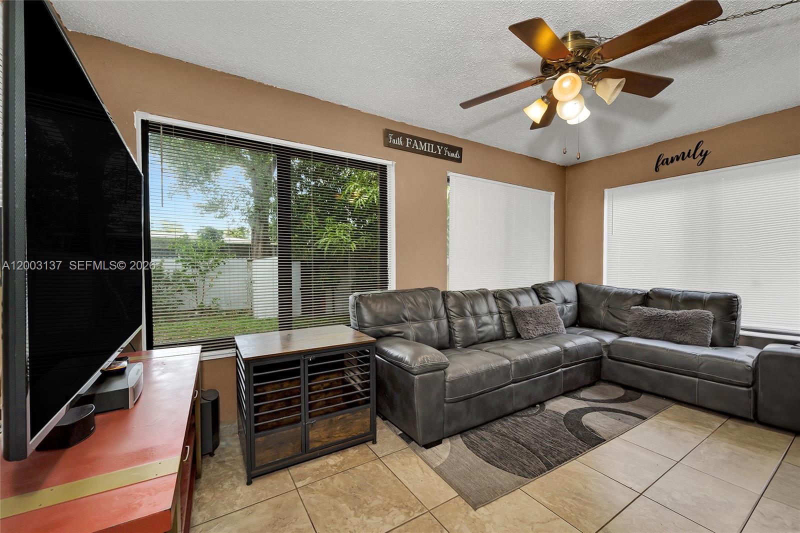 Ver detalles 2630 3 / 2 1360 sq. ft. $ 2026-09-11 0 foto
