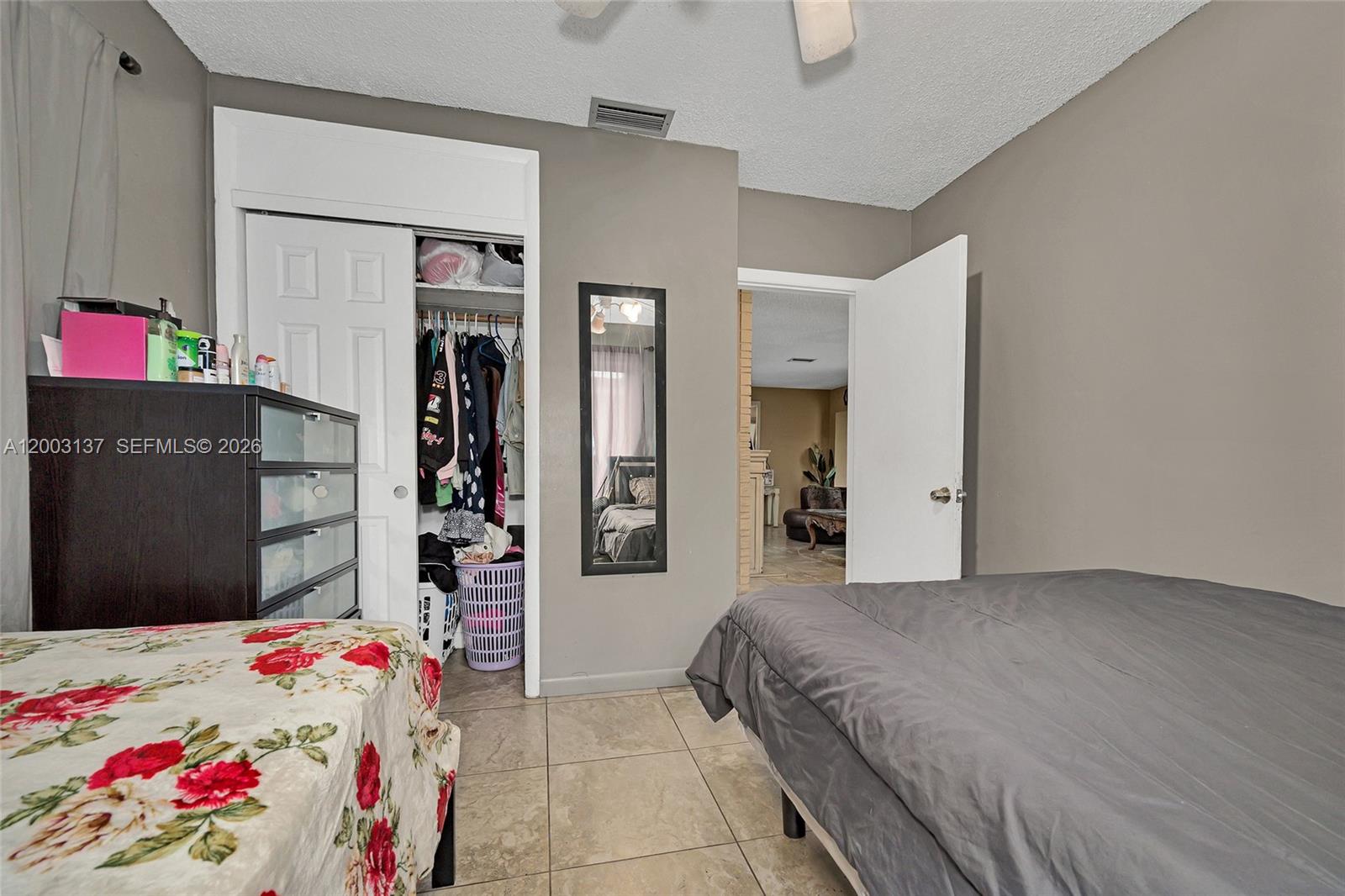 Ver detalles 2630 3 / 2 1360 sq. ft. $ 2026-09-11 0 foto