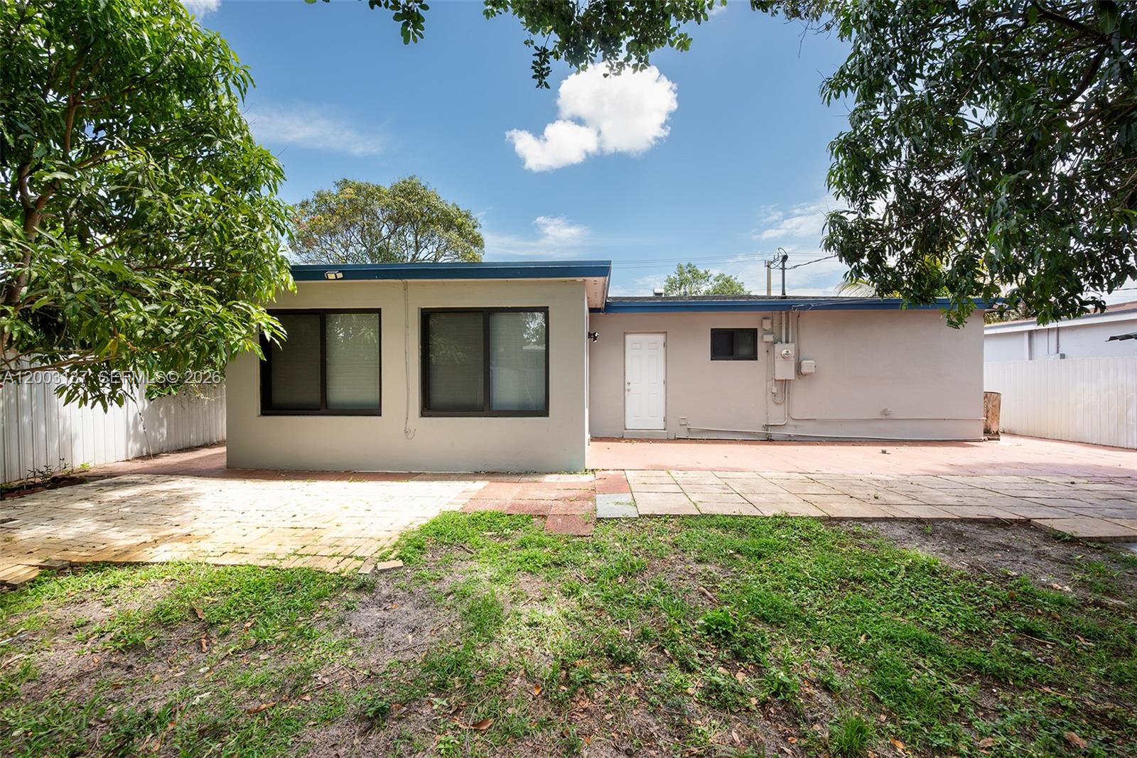 Ver detalles 2630 3 / 2 1360 sq. ft. $ 2026-09-11 0 foto
