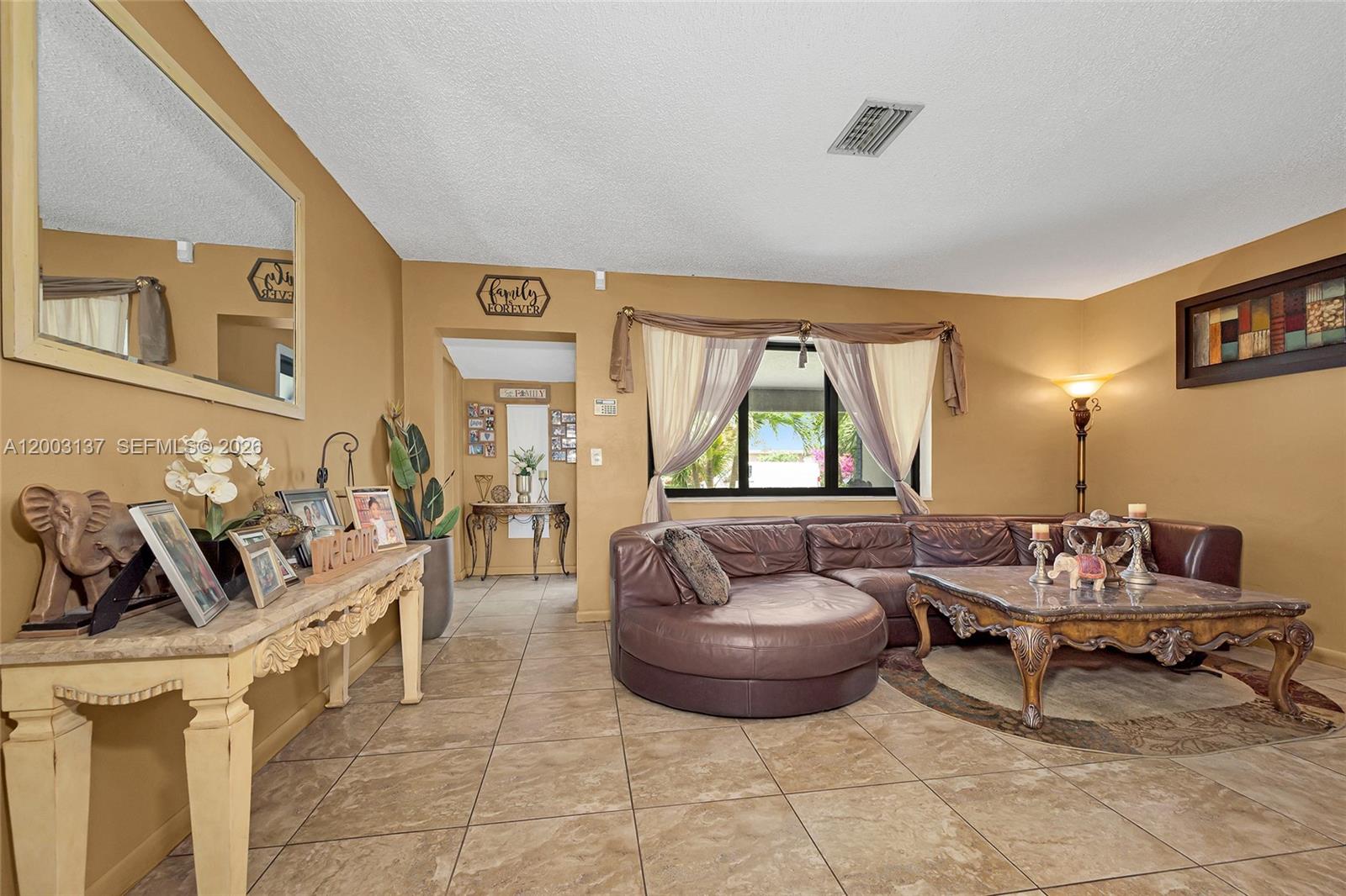 Ver detalles 2630 3 / 2 1360 sq. ft. $ 2026-09-11 0 foto