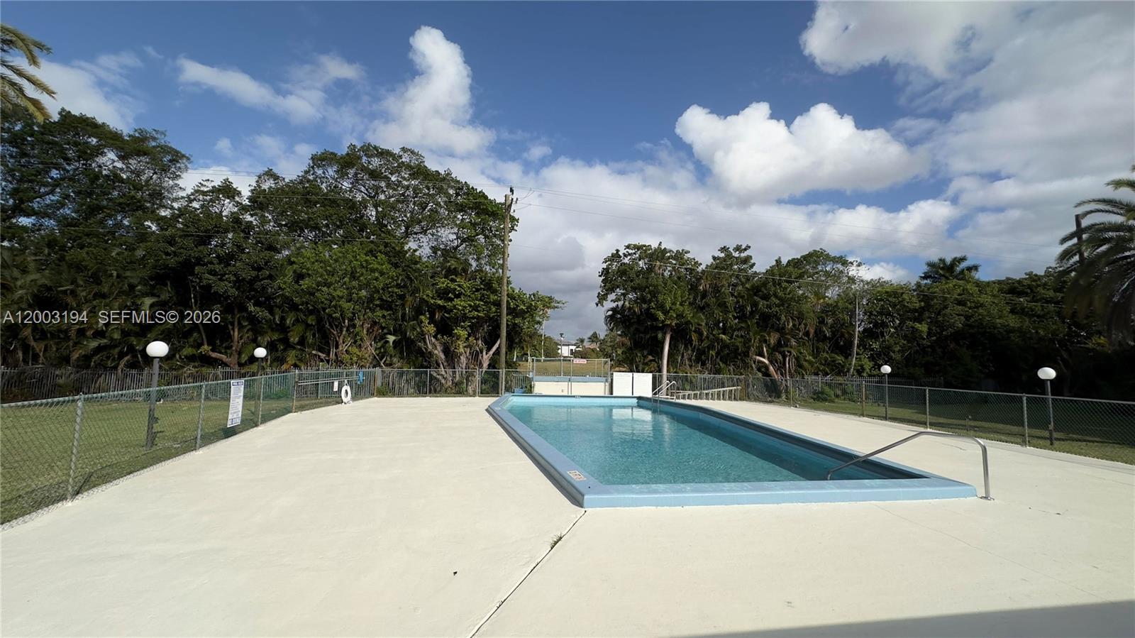 A110 1 / 2 898 sq. ft. $ 2026-04-17 0 foto