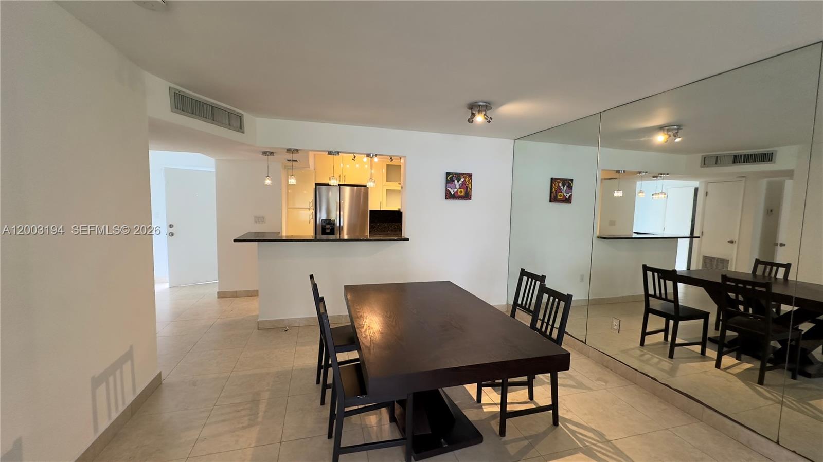 A110 1 / 2 898 sq. ft. $ 2026-04-17 0 foto