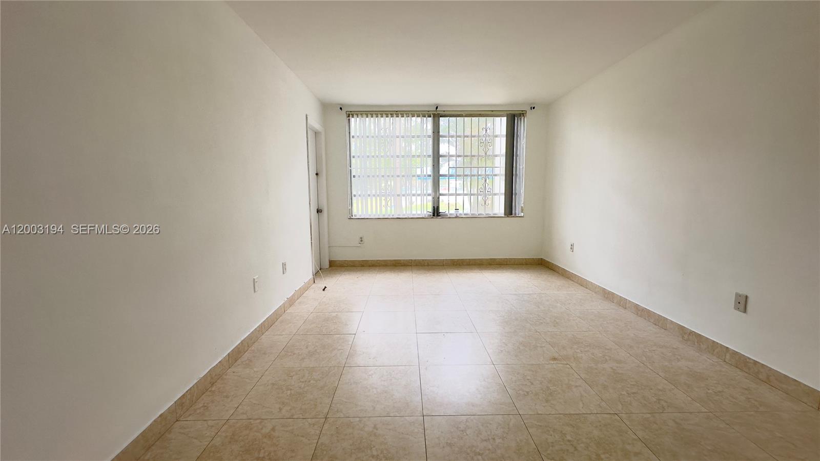 A110 1 / 2 898 sq. ft. $ 2026-04-17 0 foto