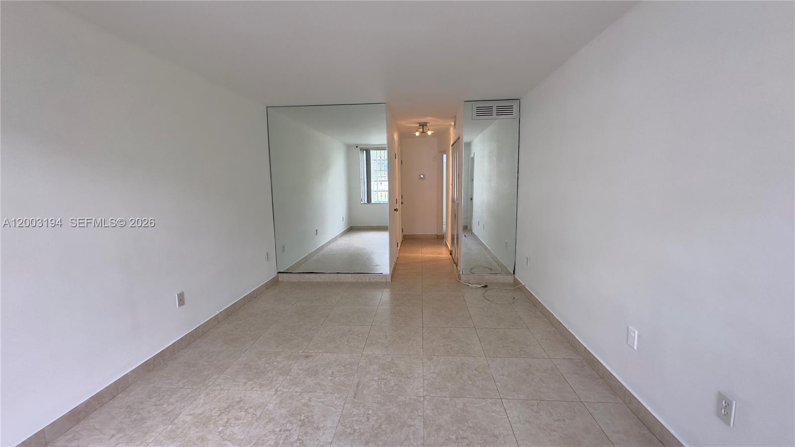 A110 1 / 2 898 sq. ft. $ 2026-04-17 0 foto