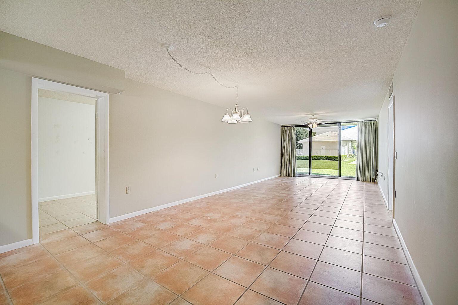 Ver detalles 102 2 / 2 1442 sq. ft. $ 2026-06-19 0 foto