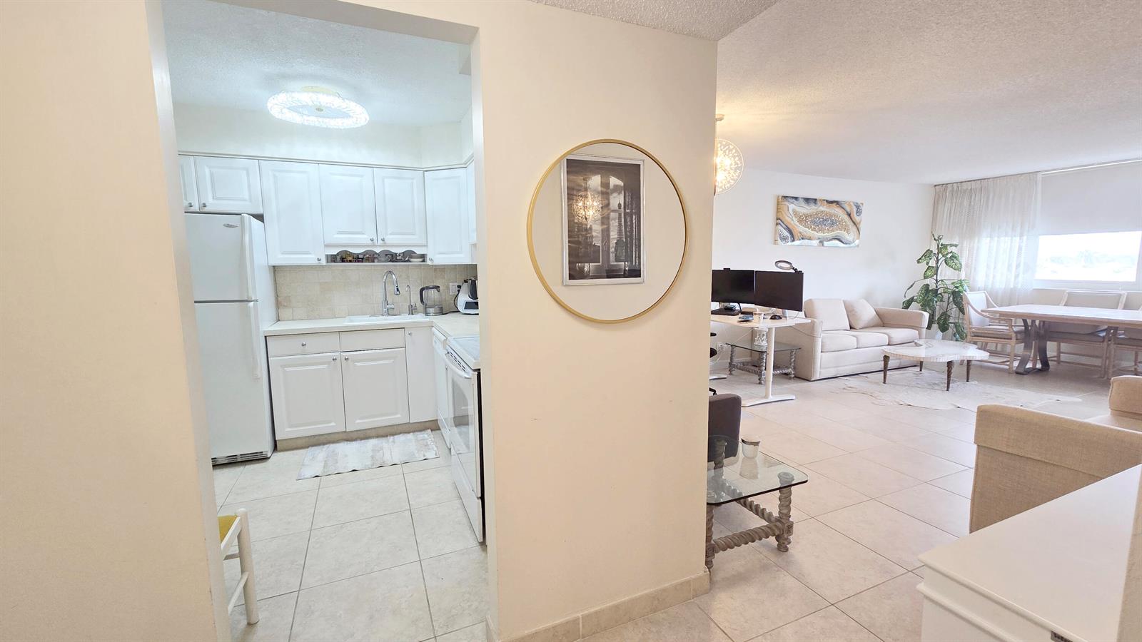 Photo of 1400 Ocean  #505, Hollywood, Florida, 33019 - Entrance
