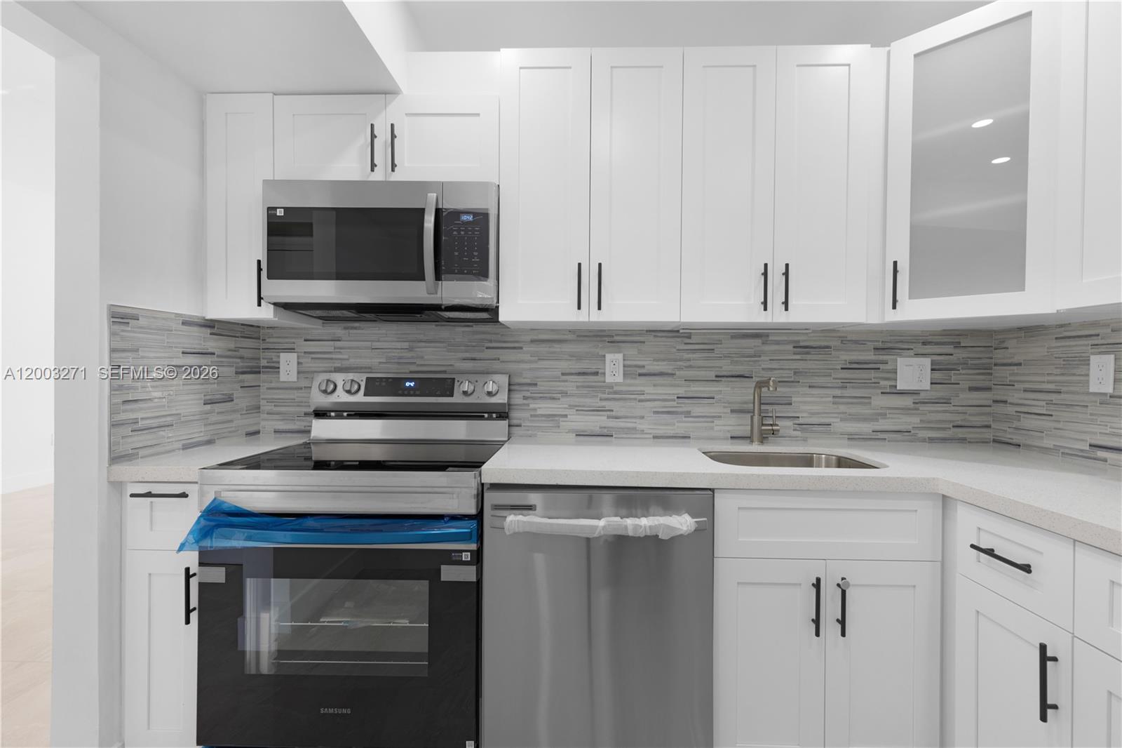 Photo of 3731 Country Club Dr  #124, Aventura, Florida, 33180 - 