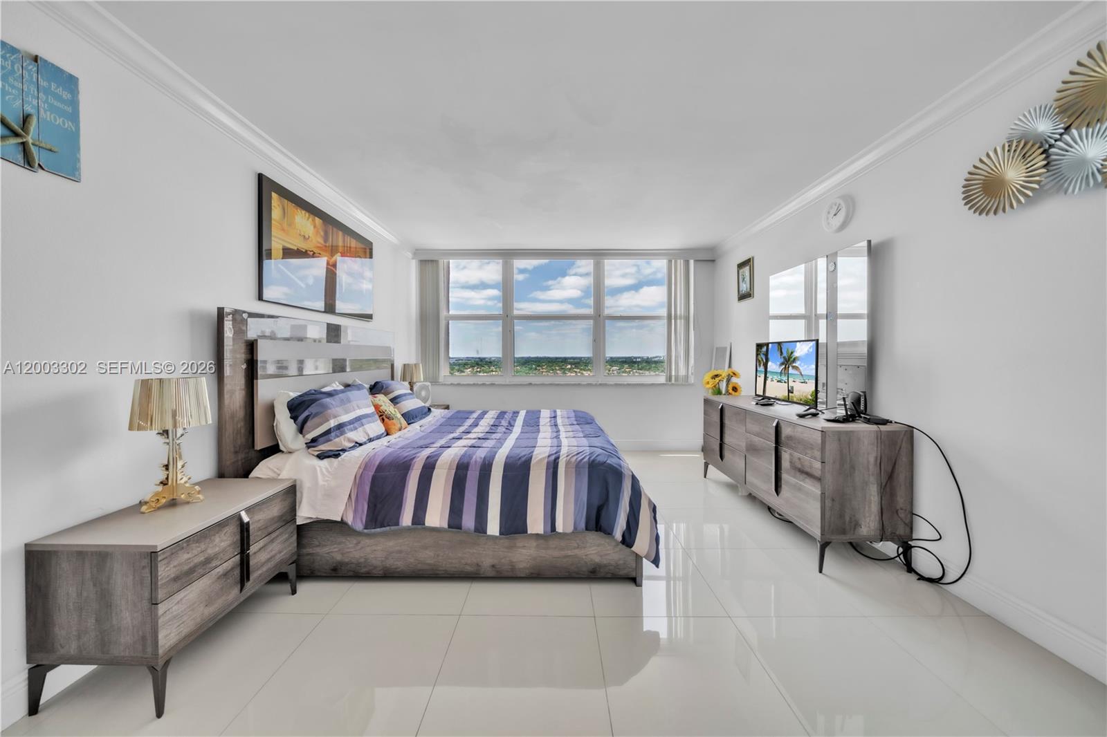 Photo of 2201 Ocean Dr  #1706(availbale now), Hollywood, Florida, 33019 - 