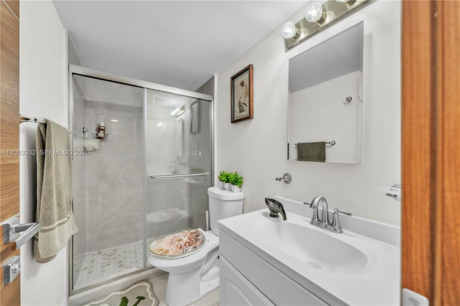 Photo of 2201 Ocean Dr  #1706(availbale now), Hollywood, Florida, 33019 - 