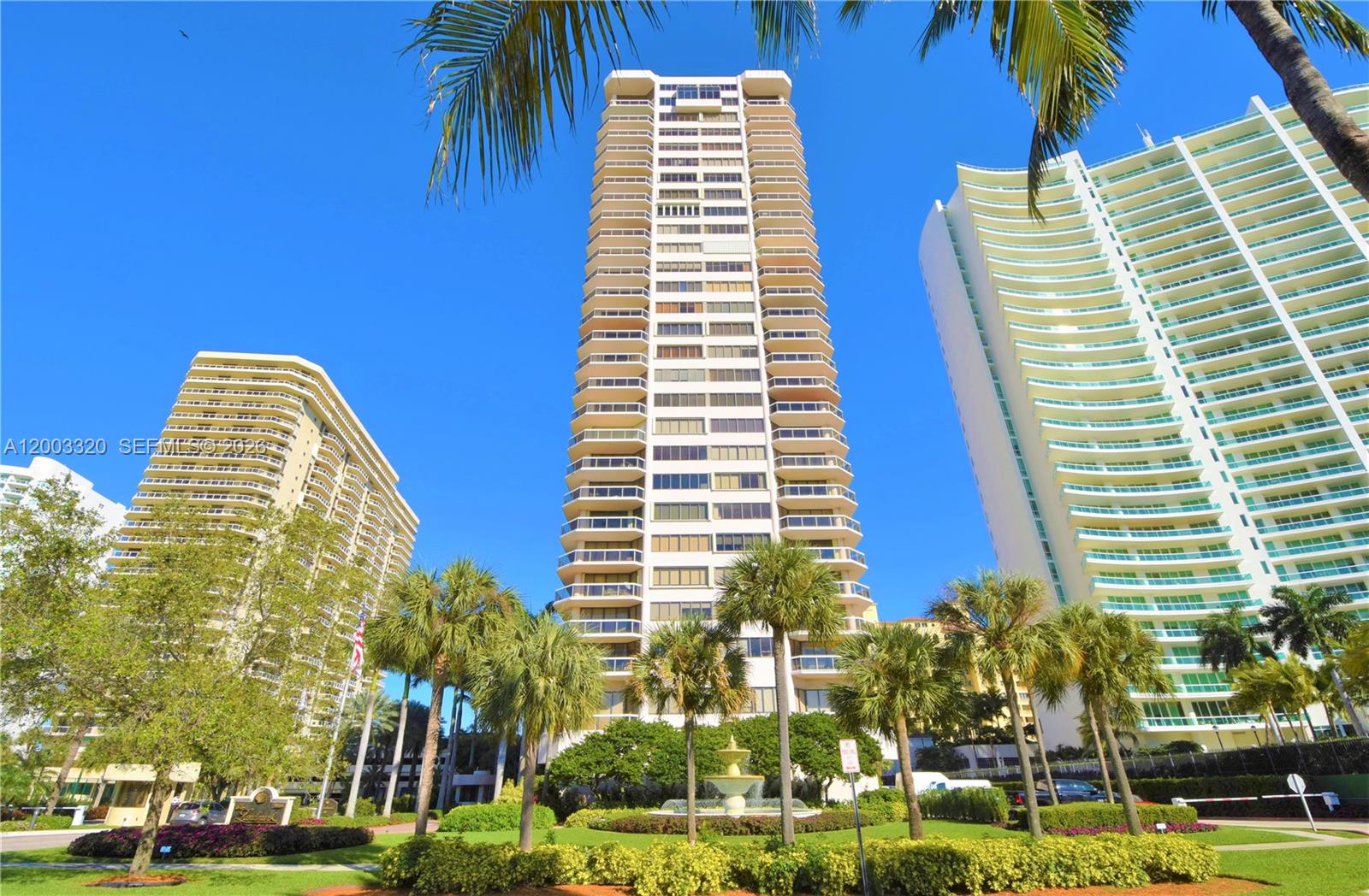 Photo of 20185 Country Club Dr  #2505, Aventura, Florida, 33180 - 